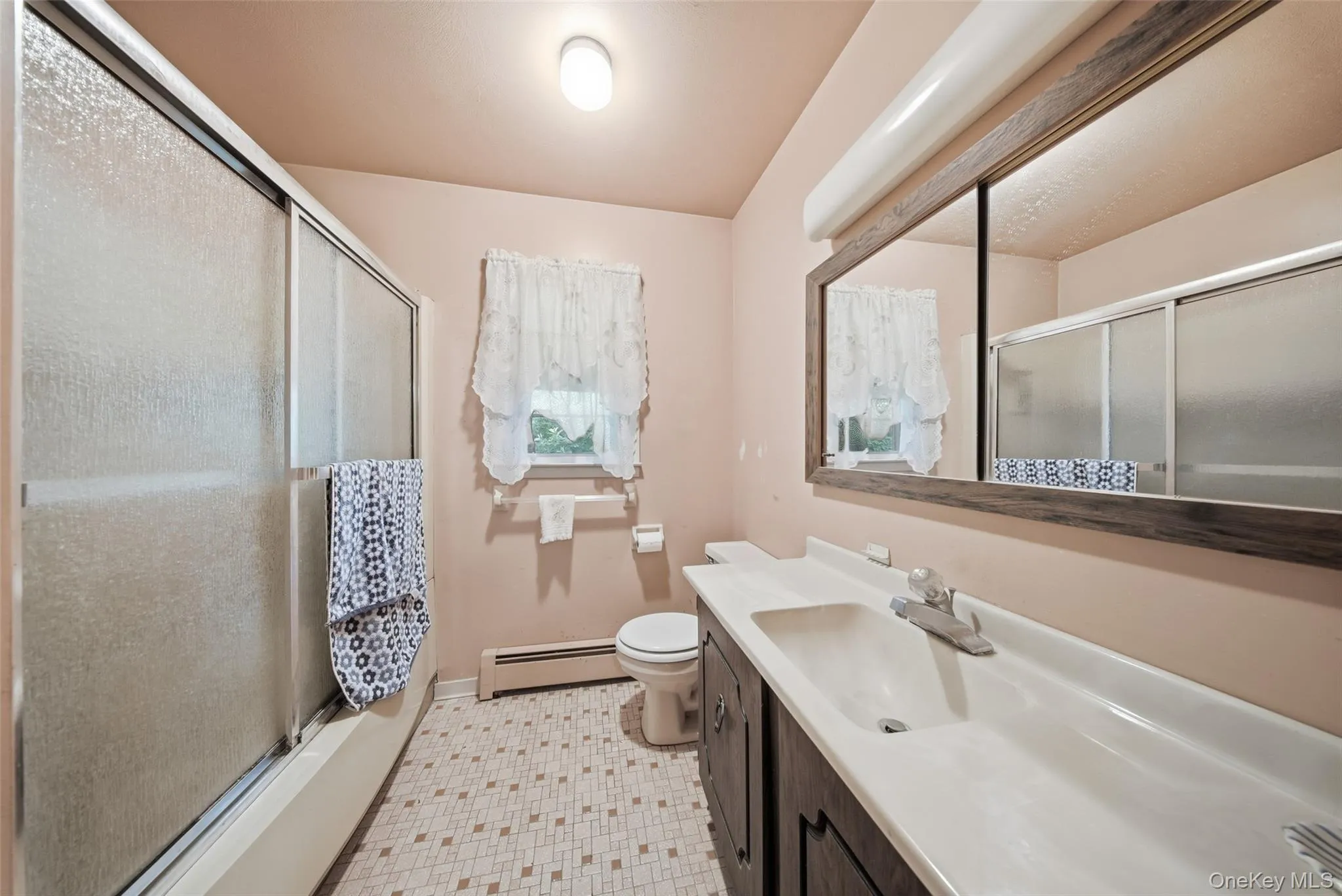 84 Railroad Avenue, Fallsburg, NY, 3 Bedrooms Bedrooms, 5 Rooms Rooms,1 BathroomBathrooms,Residential,For Rent,Railroad,0,1025011 84 Railroad Avenue, Fallsburg, NY, 3 Bedrooms Bedrooms, 5 Rooms Rooms,1 BathroomBathrooms,Residential,For Rent,Railroad,0,1025011