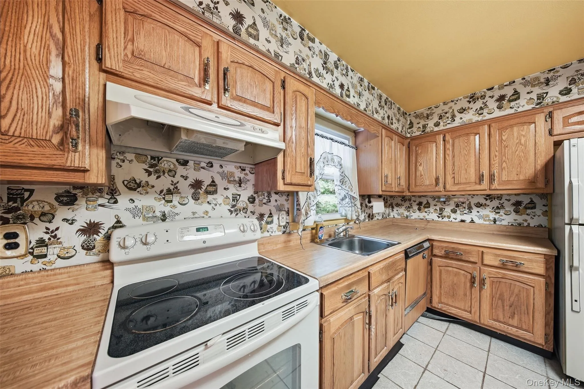 84 Railroad Avenue, Fallsburg, NY, 3 Bedrooms Bedrooms, 5 Rooms Rooms,1 BathroomBathrooms,Residential,For Rent,Railroad,0,1025011 84 Railroad Avenue, Fallsburg, NY, 3 Bedrooms Bedrooms, 5 Rooms Rooms,1 BathroomBathrooms,Residential,For Rent,Railroad,0,1025011