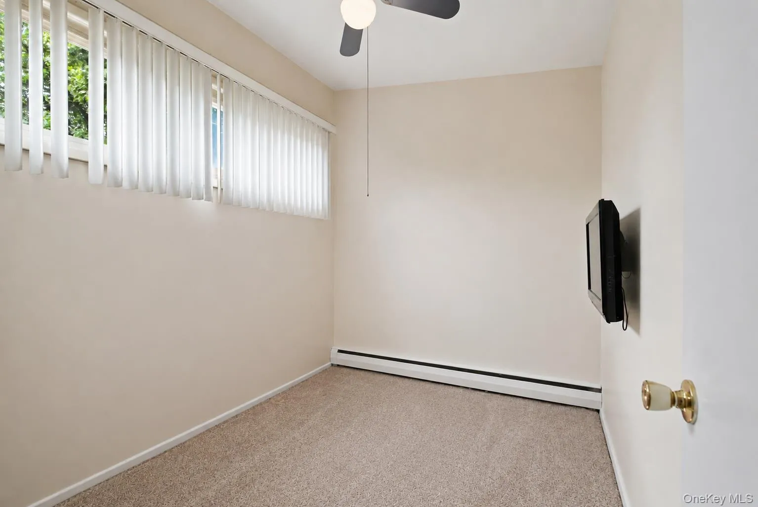 25 Chatham Terrace, Yonkers, NY, 4 Bedrooms Bedrooms, 6 Rooms Rooms,1 BathroomBathrooms,Residential,For Rent,Chatham,0,1025013 25 Chatham Terrace, Yonkers, NY, 4 Bedrooms Bedrooms, 6 Rooms Rooms,1 BathroomBathrooms,Residential,For Rent,Chatham,0,1025013