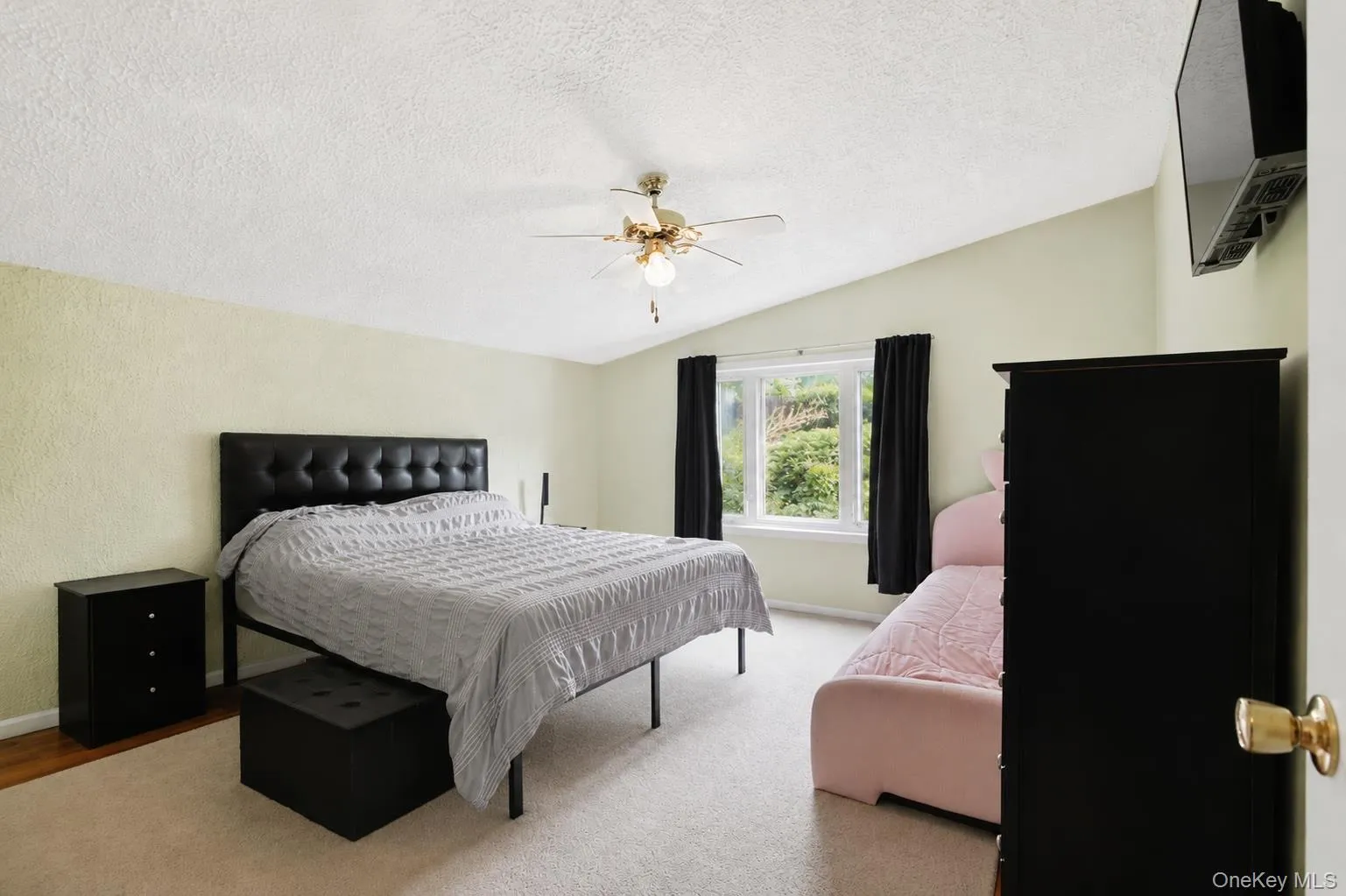 25 Chatham Terrace, Yonkers, NY, 4 Bedrooms Bedrooms, 6 Rooms Rooms,1 BathroomBathrooms,Residential,For Rent,Chatham,0,1025013 25 Chatham Terrace, Yonkers, NY, 4 Bedrooms Bedrooms, 6 Rooms Rooms,1 BathroomBathrooms,Residential,For Rent,Chatham,0,1025013