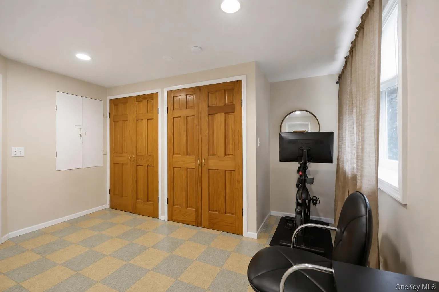 25 Chatham Terrace, Yonkers, NY, 4 Bedrooms Bedrooms, 6 Rooms Rooms,1 BathroomBathrooms,Residential,For Rent,Chatham,0,1025013 25 Chatham Terrace, Yonkers, NY, 4 Bedrooms Bedrooms, 6 Rooms Rooms,1 BathroomBathrooms,Residential,For Rent,Chatham,0,1025013