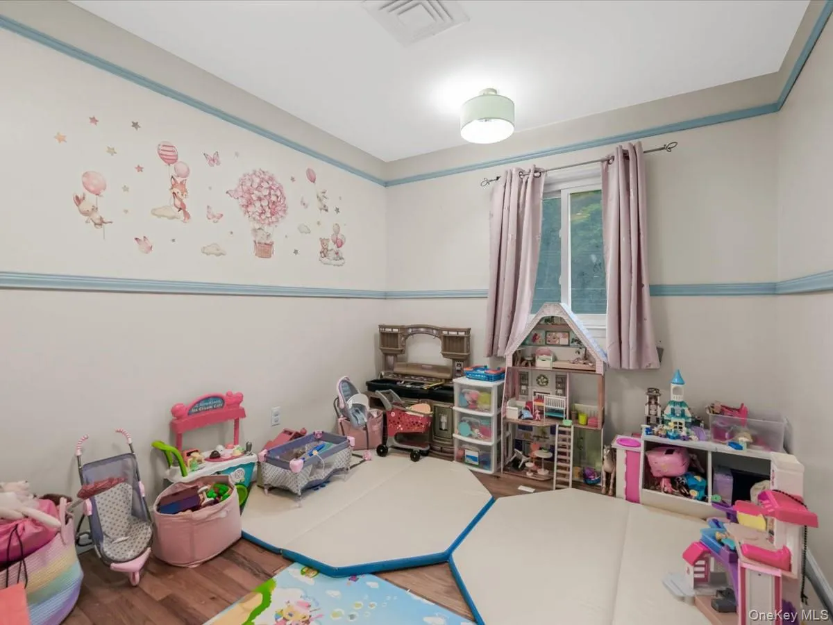234 Townline Road, Smithtown, NY, 4 Bedrooms Bedrooms, 7 Rooms Rooms,2 BathroomsBathrooms,Residential,For Rent,Townline,0,1025016 234 Townline Road, Smithtown, NY, 4 Bedrooms Bedrooms, 7 Rooms Rooms,2 BathroomsBathrooms,Residential,For Rent,Townline,0,1025016