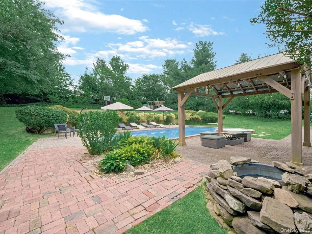 234 Townline Road, Smithtown, NY, 4 Bedrooms Bedrooms, 7 Rooms Rooms,2 BathroomsBathrooms,Residential,For Rent,Townline,0,1025016 234 Townline Road, Smithtown, NY, 4 Bedrooms Bedrooms, 7 Rooms Rooms,2 BathroomsBathrooms,Residential,For Rent,Townline,0,1025016