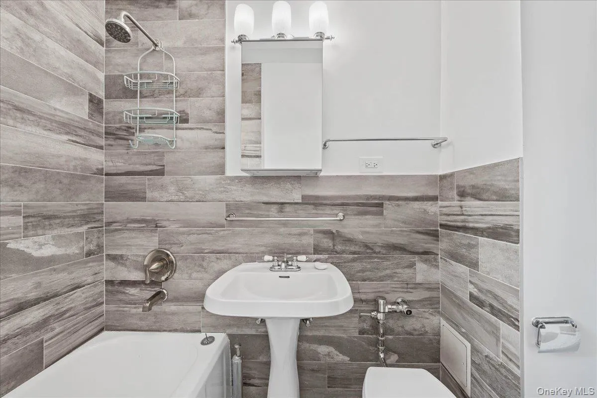 50 Park Terrace, New York, NY, 2 Bedrooms Bedrooms, 4 Rooms Rooms,2 BathroomsBathrooms,Residential,For Rent,Park,0,1025019 50 Park Terrace, New York, NY, 2 Bedrooms Bedrooms, 4 Rooms Rooms,2 BathroomsBathrooms,Residential,For Rent,Park,0,1025019