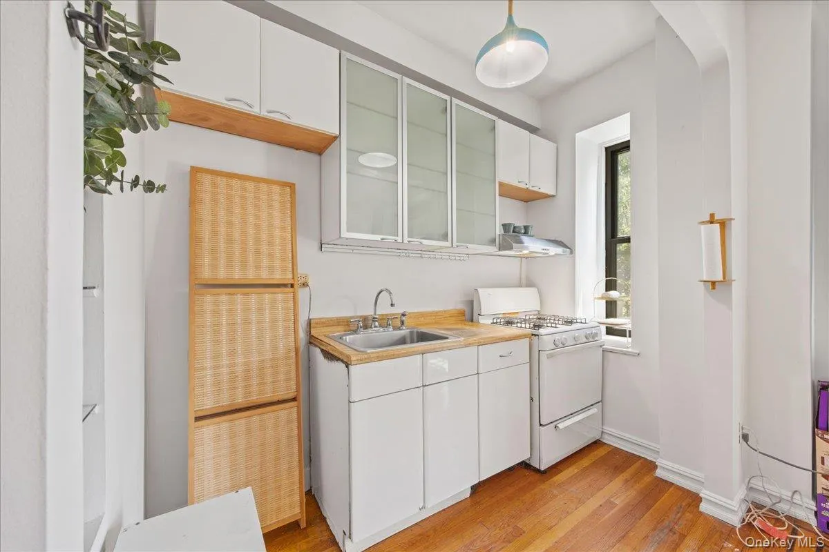 50 Park Terrace, New York, NY, 2 Bedrooms Bedrooms, 4 Rooms Rooms,2 BathroomsBathrooms,Residential,For Rent,Park,0,1025019 50 Park Terrace, New York, NY, 2 Bedrooms Bedrooms, 4 Rooms Rooms,2 BathroomsBathrooms,Residential,For Rent,Park,0,1025019