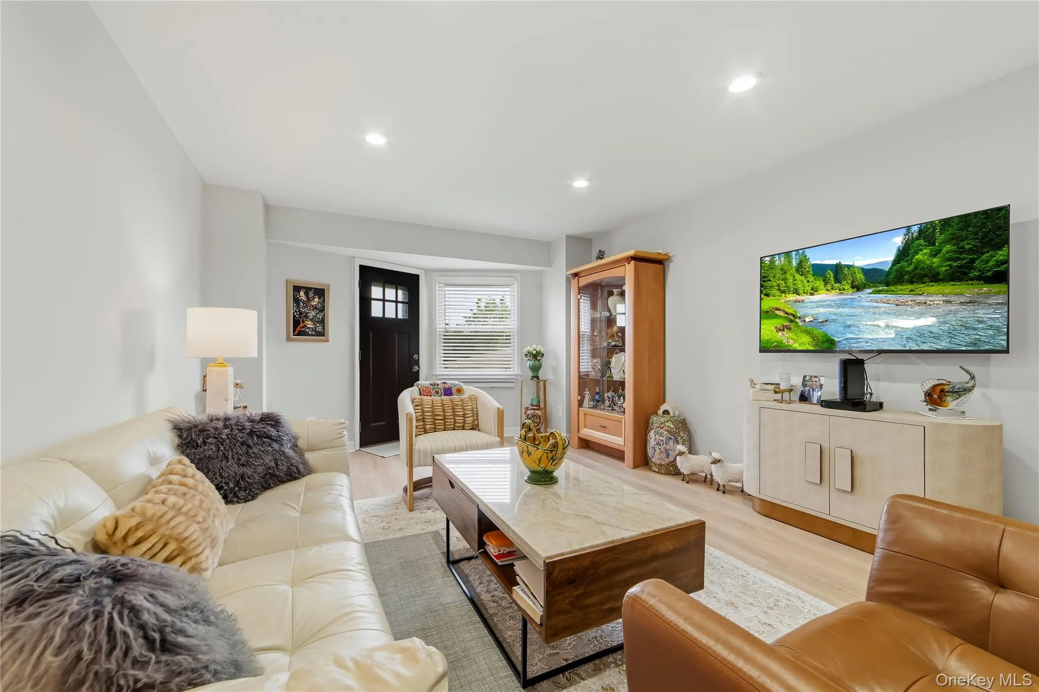 Easy access to the patio thru the door and window for so much natural light. Easy access to the patio thru the door and window for so much natural light.