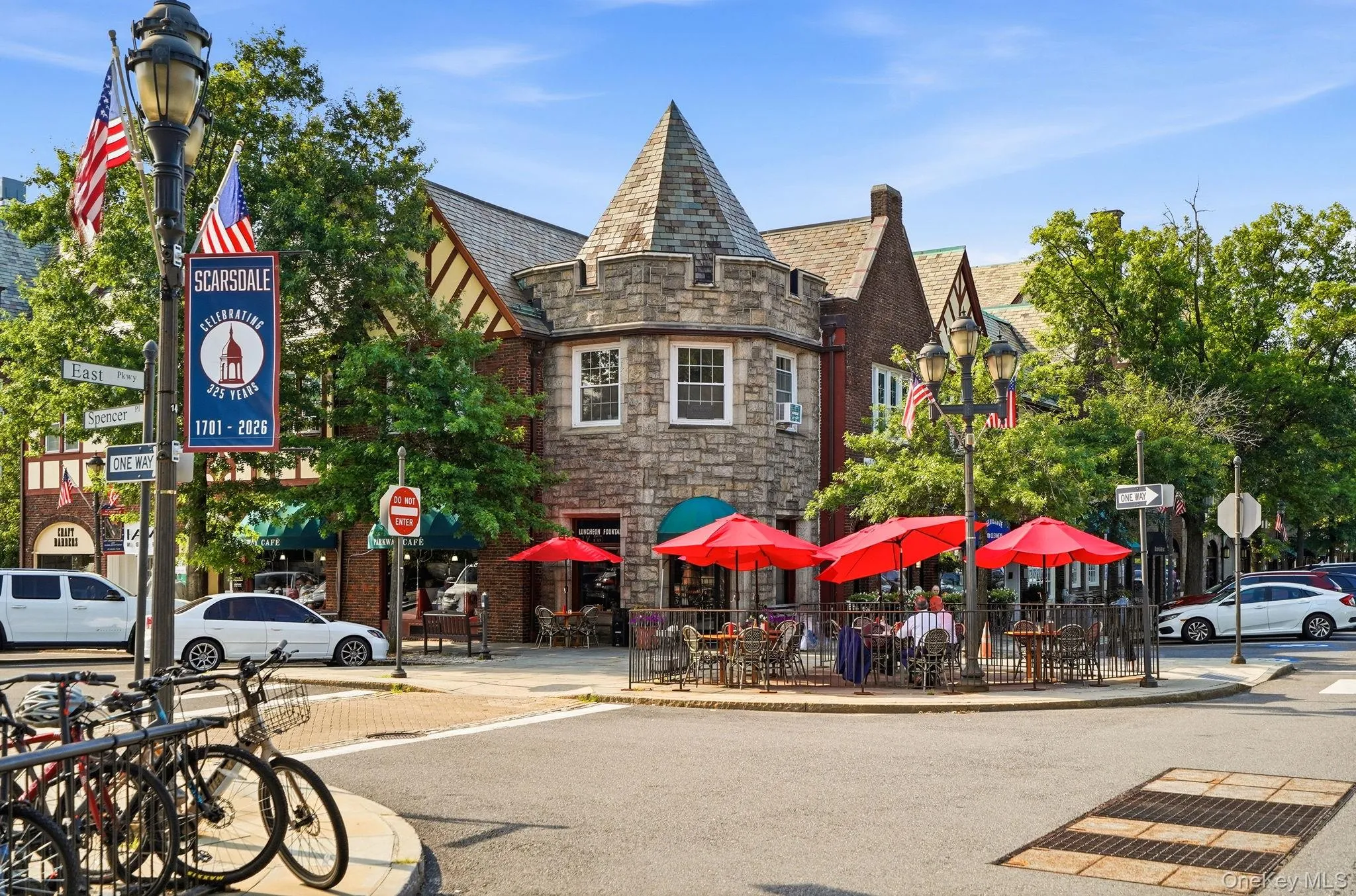 Outdoor dining across from the station at the local diner and next to the popular, Martine's Bakery. Outdoor dining across from the station at the local diner and next to the popular, Martine's Bakery.