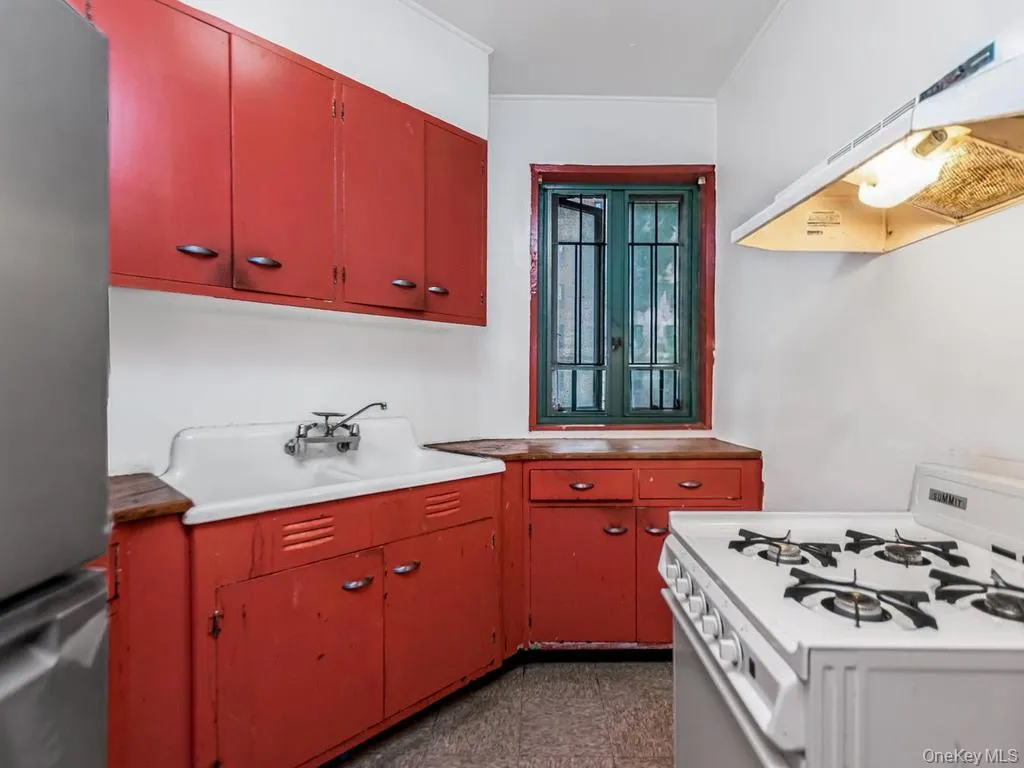 1725 Purdy Street, New York, NY, 1 Bedroom Bedrooms, 4 Rooms Rooms,1 BathroomBathrooms,Residential,For Rent,Purdy,0,1025024 1725 Purdy Street, New York, NY, 1 Bedroom Bedrooms, 4 Rooms Rooms,1 BathroomBathrooms,Residential,For Rent,Purdy,0,1025024