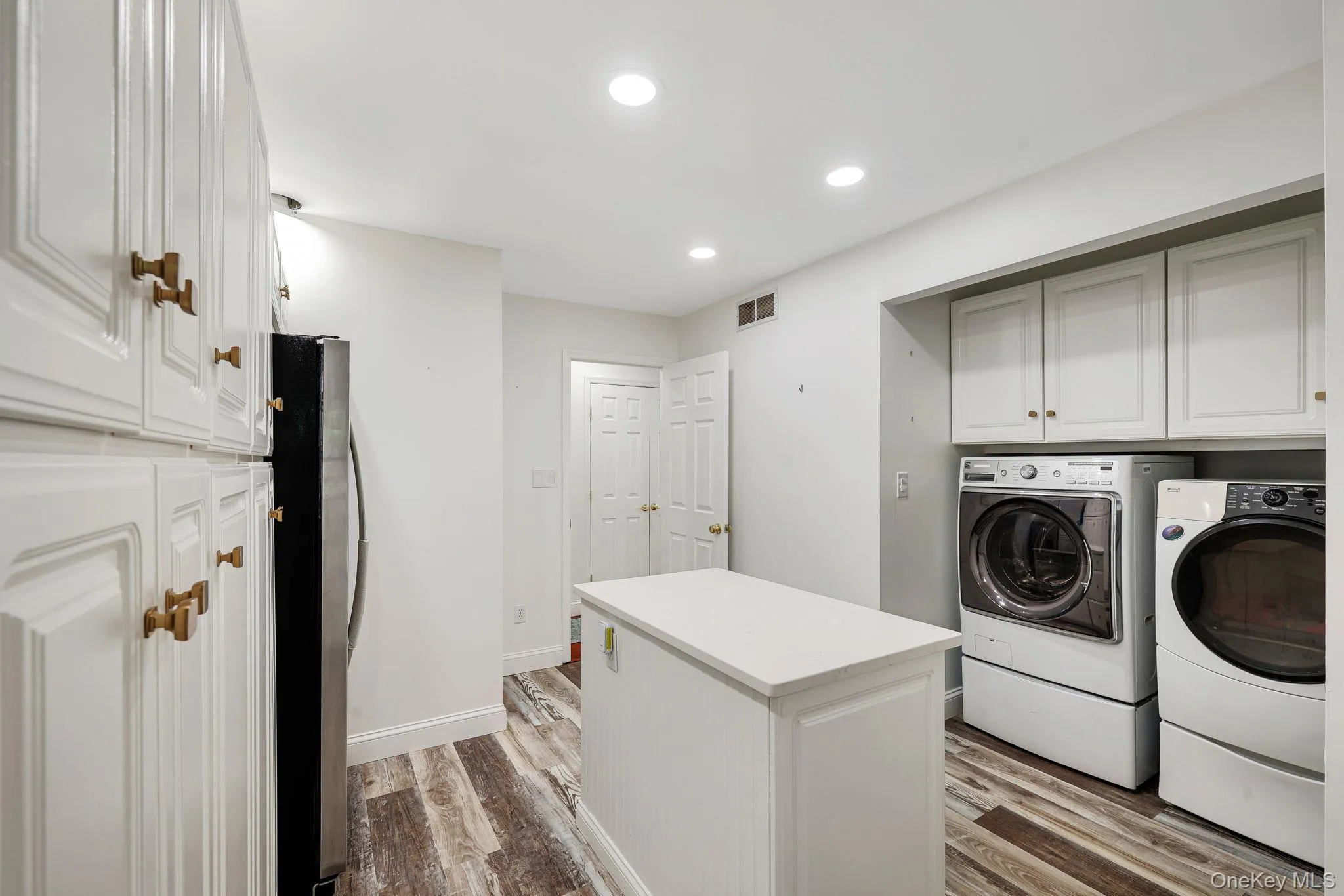 8 Glen Brook Court, Wappinger, NY, 4 Bedrooms Bedrooms, 8 Rooms Rooms,2 BathroomsBathrooms,Residential,For Rent,Glen Brook,0,1025026 8 Glen Brook Court, Wappinger, NY, 4 Bedrooms Bedrooms, 8 Rooms Rooms,2 BathroomsBathrooms,Residential,For Rent,Glen Brook,0,1025026