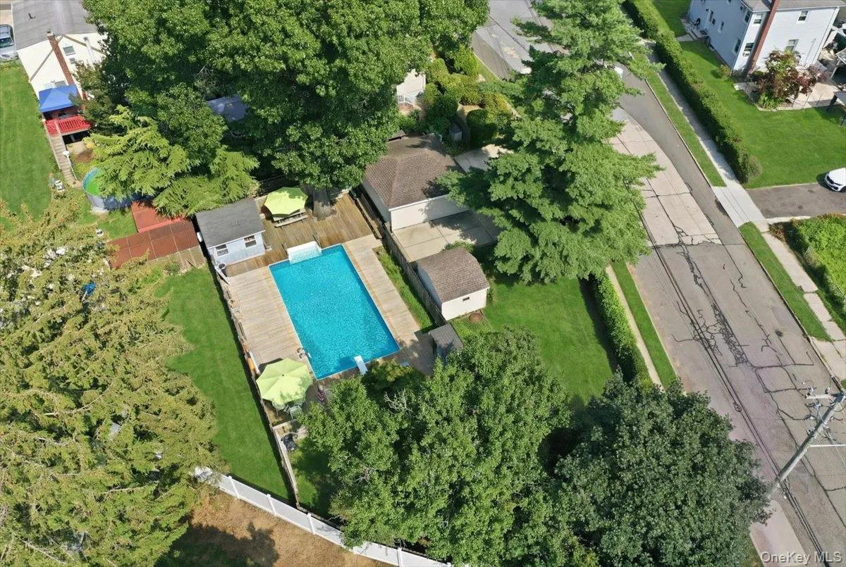 167 Lyon Street, Hempstead, NY, 4 Bedrooms Bedrooms, 10 Rooms Rooms,3 BathroomsBathrooms,Residential,For Rent,Lyon,0,1025030 167 Lyon Street, Hempstead, NY, 4 Bedrooms Bedrooms, 10 Rooms Rooms,3 BathroomsBathrooms,Residential,For Rent,Lyon,0,1025030