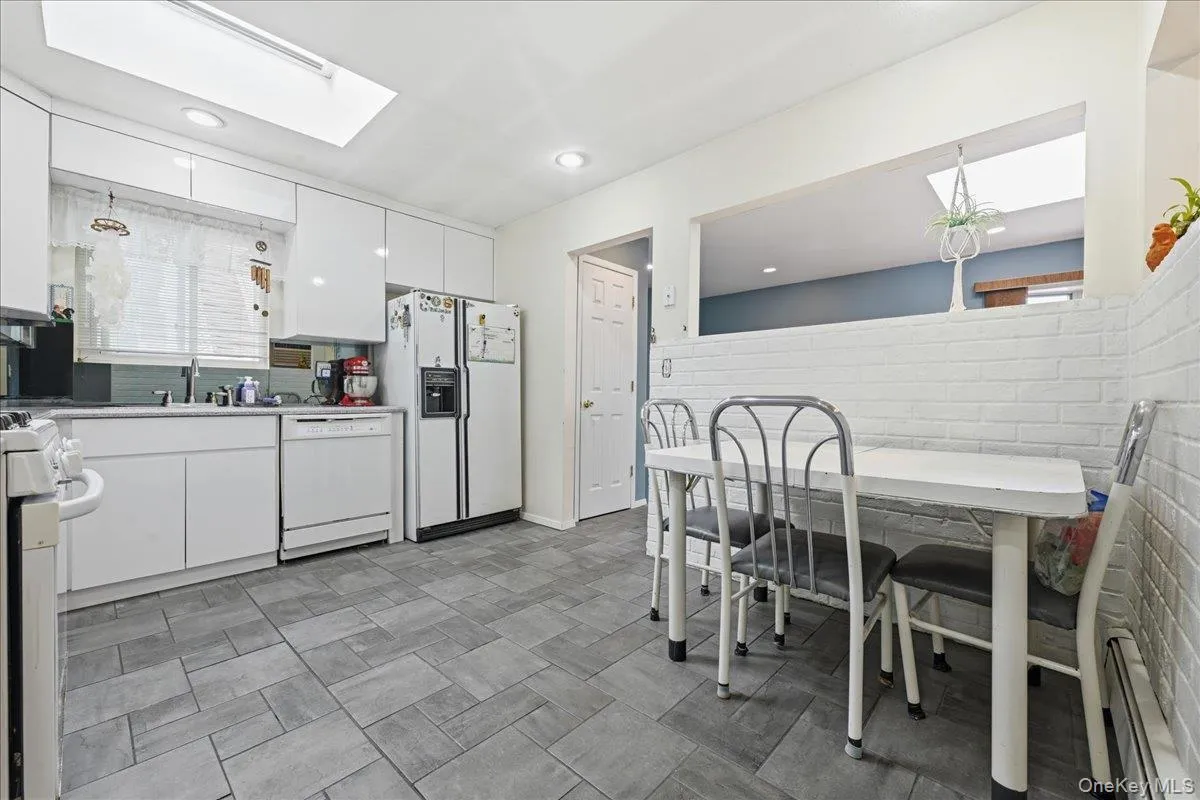 167 Lyon Street, Hempstead, NY, 4 Bedrooms Bedrooms, 10 Rooms Rooms,3 BathroomsBathrooms,Residential,For Rent,Lyon,0,1025030 167 Lyon Street, Hempstead, NY, 4 Bedrooms Bedrooms, 10 Rooms Rooms,3 BathroomsBathrooms,Residential,For Rent,Lyon,0,1025030