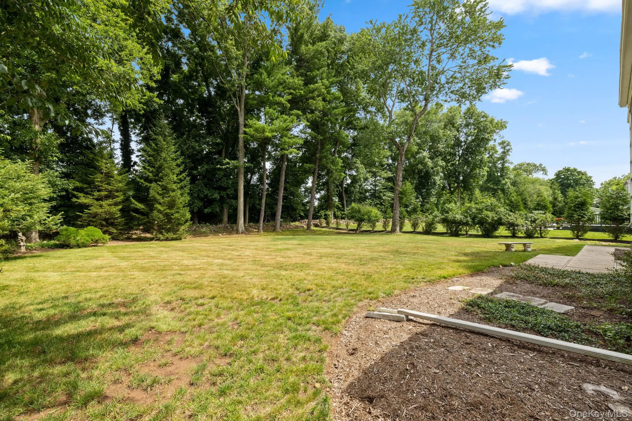 28 Stratford Place, Clarkstown, NY, 3 Bedrooms Bedrooms, 7 Rooms Rooms,1 BathroomBathrooms,Residential,For Rent,Stratford,0,1025036 28 Stratford Place, Clarkstown, NY, 3 Bedrooms Bedrooms, 7 Rooms Rooms,1 BathroomBathrooms,Residential,For Rent,Stratford,0,1025036