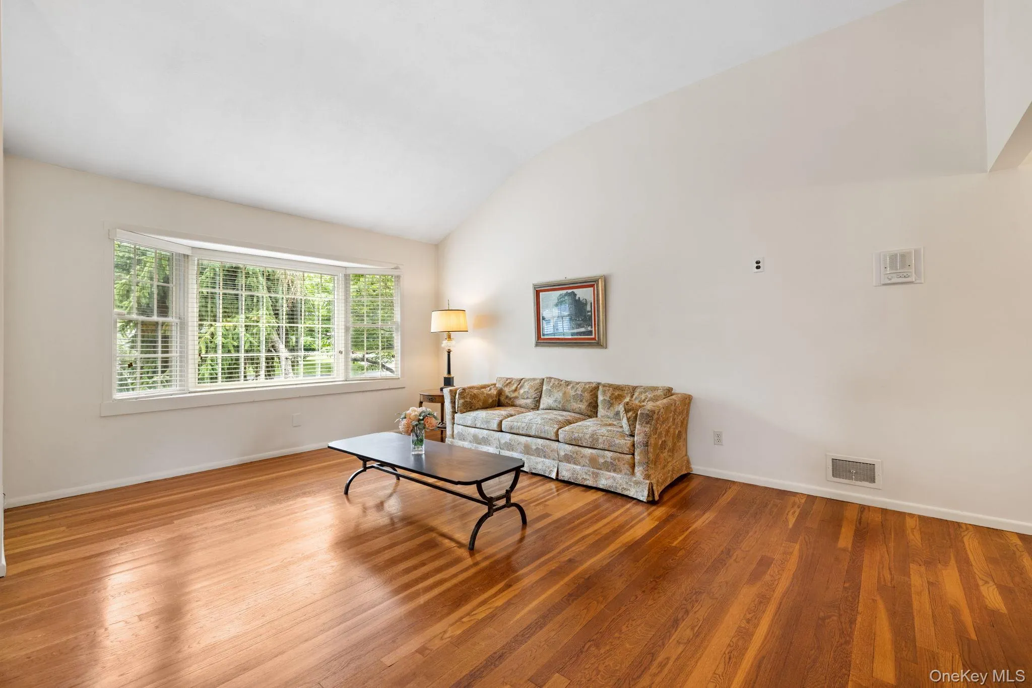 28 Stratford Place, Clarkstown, NY, 3 Bedrooms Bedrooms, 7 Rooms Rooms,1 BathroomBathrooms,Residential,For Rent,Stratford,0,1025036 28 Stratford Place, Clarkstown, NY, 3 Bedrooms Bedrooms, 7 Rooms Rooms,1 BathroomBathrooms,Residential,For Rent,Stratford,0,1025036