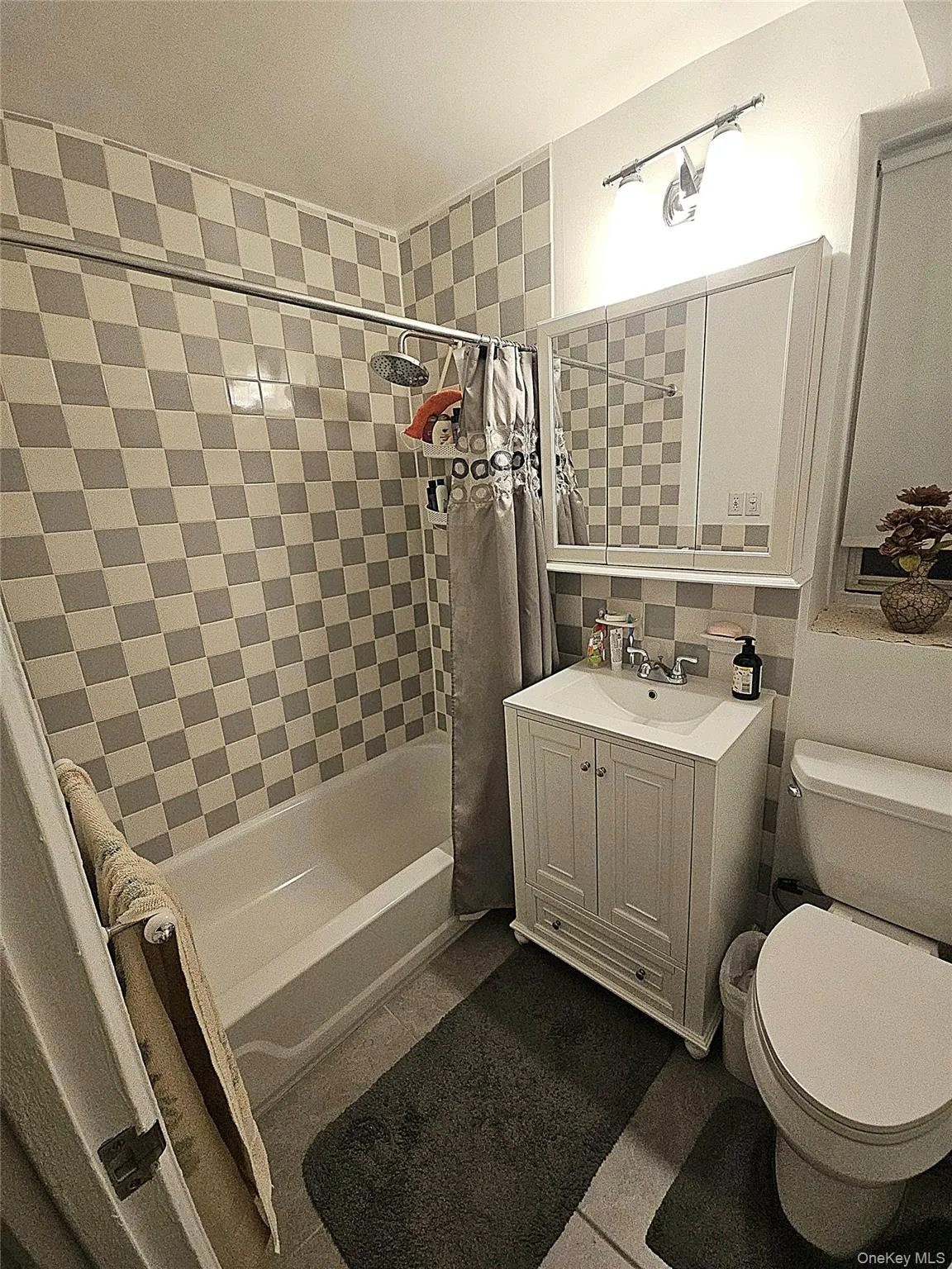 180 Van Cortlandt Park, New York, NY, 2 Bedrooms Bedrooms, 5 Rooms Rooms,1 BathroomBathrooms,Residential,For Rent,Van Cortlandt,0,1025039 180 Van Cortlandt Park, New York, NY, 2 Bedrooms Bedrooms, 5 Rooms Rooms,1 BathroomBathrooms,Residential,For Rent,Van Cortlandt,0,1025039