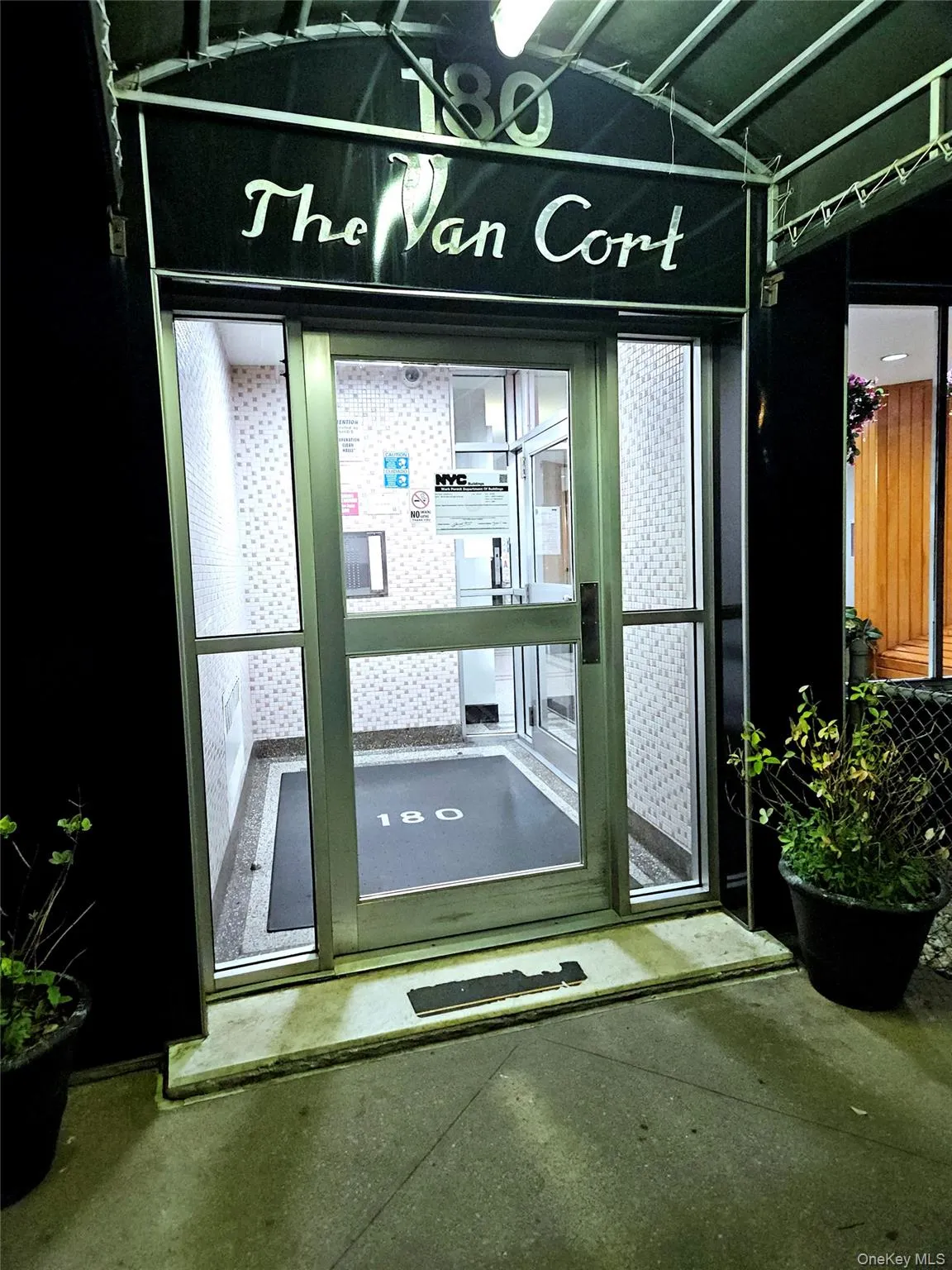 180 Van Cortlandt Park, New York, NY, 2 Bedrooms Bedrooms, 5 Rooms Rooms,1 BathroomBathrooms,Residential,For Rent,Van Cortlandt,0,1025039 180 Van Cortlandt Park, New York, NY, 2 Bedrooms Bedrooms, 5 Rooms Rooms,1 BathroomBathrooms,Residential,For Rent,Van Cortlandt,0,1025039