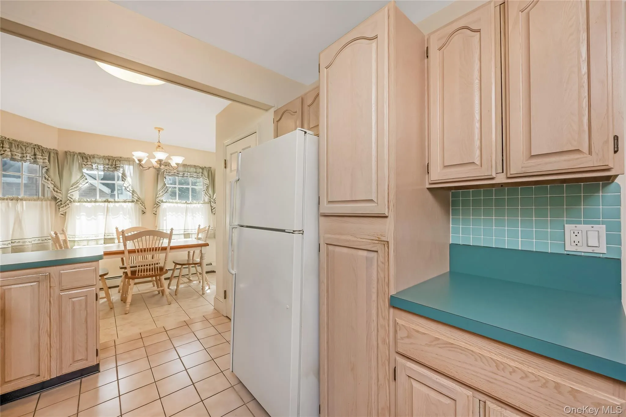 Great cabinet & counter space. Great cabinet & counter space.