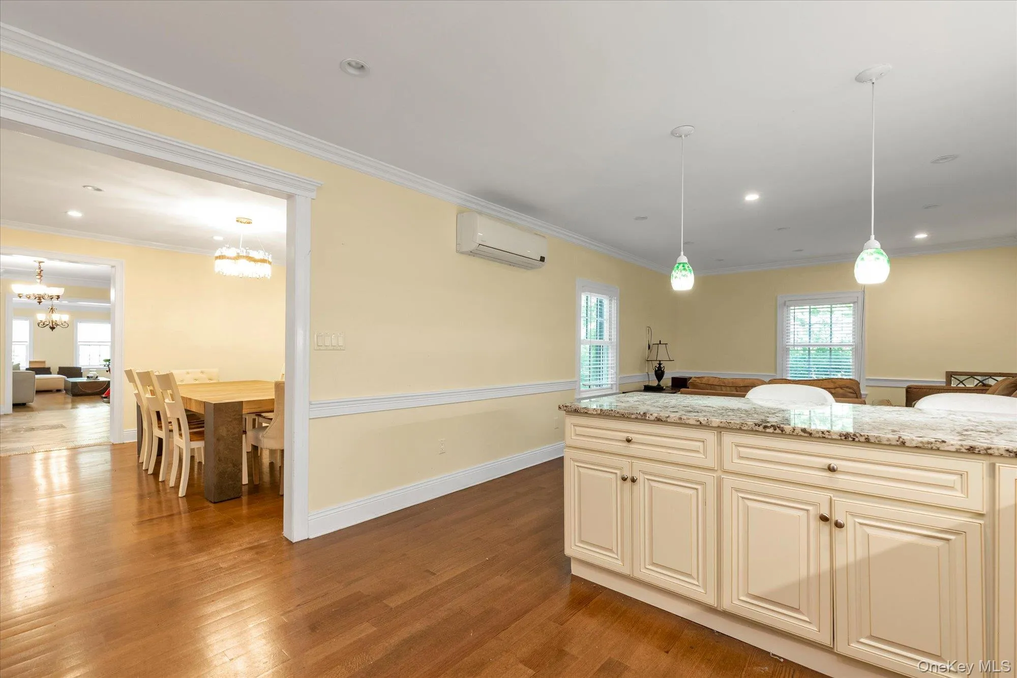 240-02 Poplar Street, New York, NY, 5 Bedrooms Bedrooms, 9 Rooms Rooms,3 BathroomsBathrooms,Residential,For Rent,Poplar,0,1025047 240-02 Poplar Street, New York, NY, 5 Bedrooms Bedrooms, 9 Rooms Rooms,3 BathroomsBathrooms,Residential,For Rent,Poplar,0,1025047