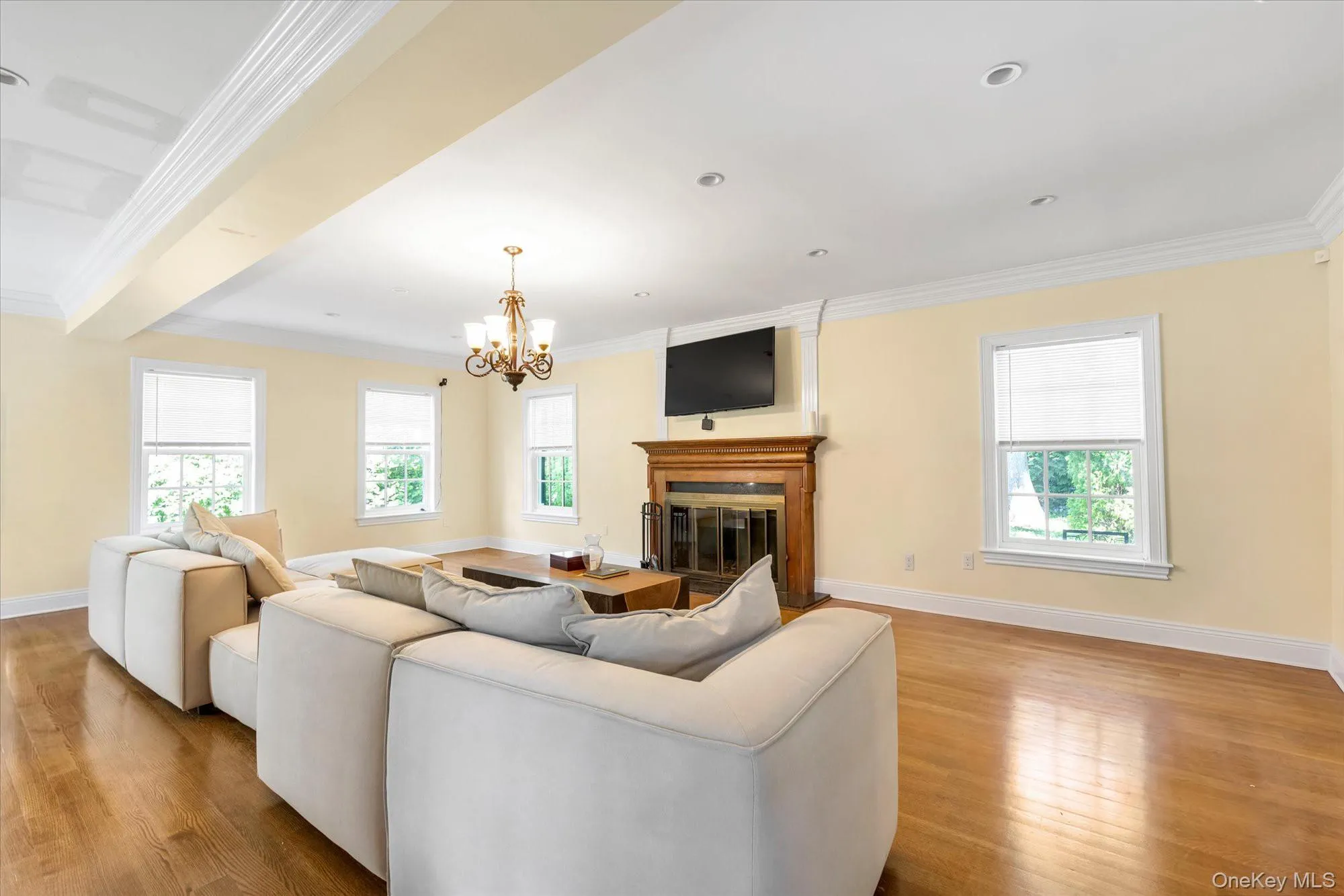 240-02 Poplar Street, New York, NY, 5 Bedrooms Bedrooms, 9 Rooms Rooms,3 BathroomsBathrooms,Residential,For Rent,Poplar,0,1025047 240-02 Poplar Street, New York, NY, 5 Bedrooms Bedrooms, 9 Rooms Rooms,3 BathroomsBathrooms,Residential,For Rent,Poplar,0,1025047