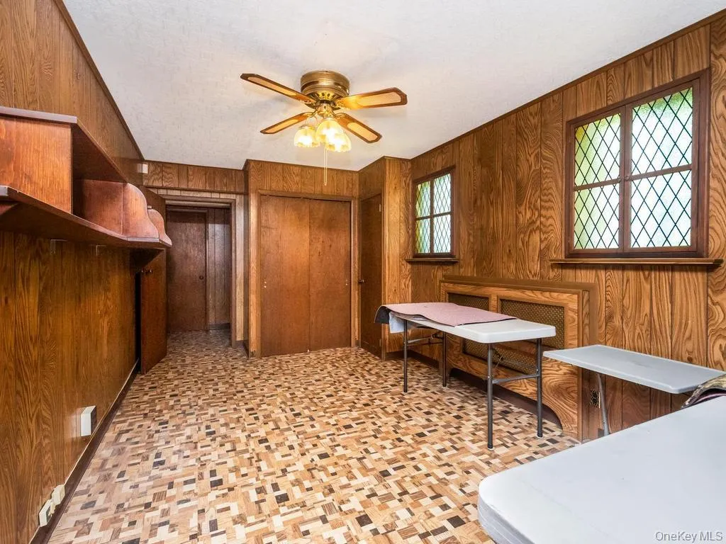 6003 Tyndall Avenue, New York, NY, 3 Bedrooms Bedrooms, 8 Rooms Rooms,1 BathroomBathrooms,Residential,For Rent,Tyndall,0,1025050 6003 Tyndall Avenue, New York, NY, 3 Bedrooms Bedrooms, 8 Rooms Rooms,1 BathroomBathrooms,Residential,For Rent,Tyndall,0,1025050