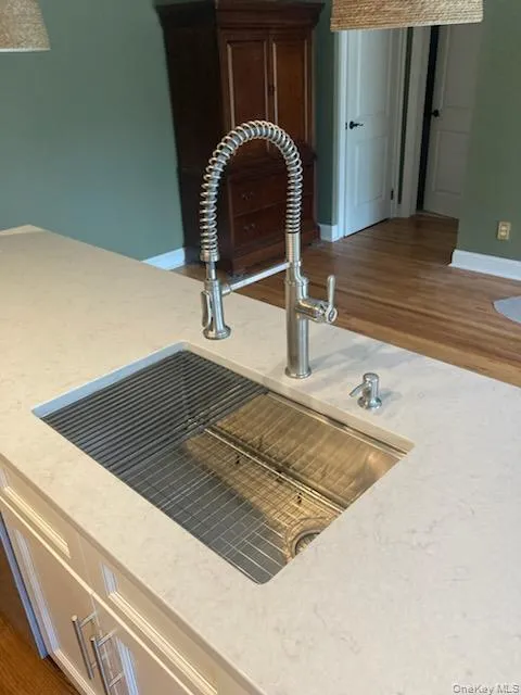 2 Colonial Road, Beacon, NY, 1 Bedroom Bedrooms, 3 Rooms Rooms,1 BathroomBathrooms,Residential Lease,For Rent,Colonial,0,1025056 2 Colonial Road, Beacon, NY, 1 Bedroom Bedrooms, 3 Rooms Rooms,1 BathroomBathrooms,Residential Lease,For Rent,Colonial,0,1025056