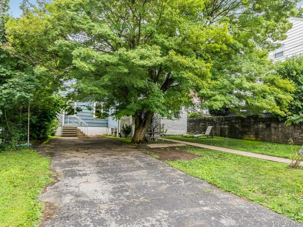 642 Park Avenue, Yonkers, NY, 3 Bedrooms Bedrooms, 6 Rooms Rooms,1 BathroomBathrooms,Residential,For Rent,Park,0,1025064 642 Park Avenue, Yonkers, NY, 3 Bedrooms Bedrooms, 6 Rooms Rooms,1 BathroomBathrooms,Residential,For Rent,Park,0,1025064