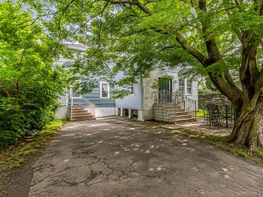 642 Park Avenue, Yonkers, NY, 3 Bedrooms Bedrooms, 6 Rooms Rooms,1 BathroomBathrooms,Residential,For Rent,Park,0,1025064 642 Park Avenue, Yonkers, NY, 3 Bedrooms Bedrooms, 6 Rooms Rooms,1 BathroomBathrooms,Residential,For Rent,Park,0,1025064