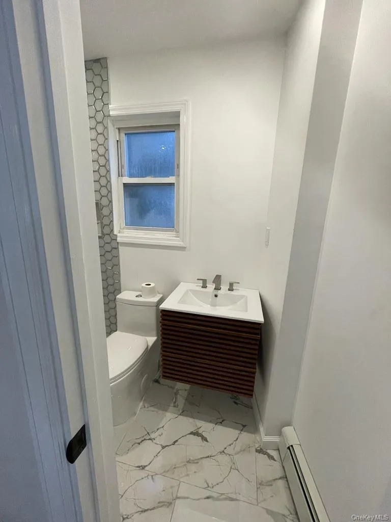 24607 137th Rd, New York, NY, 1 Bedroom Bedrooms, 3 Rooms Rooms,1 BathroomBathrooms,Residential Lease,For Rent,137th Rd,0,1025065 24607 137th Rd, New York, NY, 1 Bedroom Bedrooms, 3 Rooms Rooms,1 BathroomBathrooms,Residential Lease,For Rent,137th Rd,0,1025065