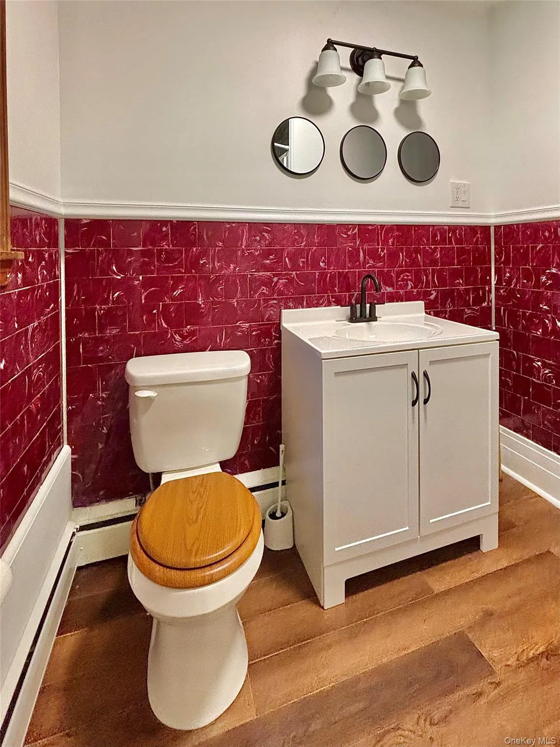 Full Bathroom with new sink, vanity and lighting Full Bathroom with new sink, vanity and lighting