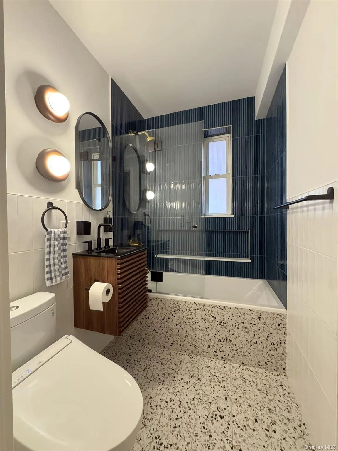 2090 Barnes Avenue, New York, NY, 1 Bedroom Bedrooms, 3 Rooms Rooms,1 BathroomBathrooms,Residential,For Rent,Barnes,0,1025067 2090 Barnes Avenue, New York, NY, 1 Bedroom Bedrooms, 3 Rooms Rooms,1 BathroomBathrooms,Residential,For Rent,Barnes,0,1025067