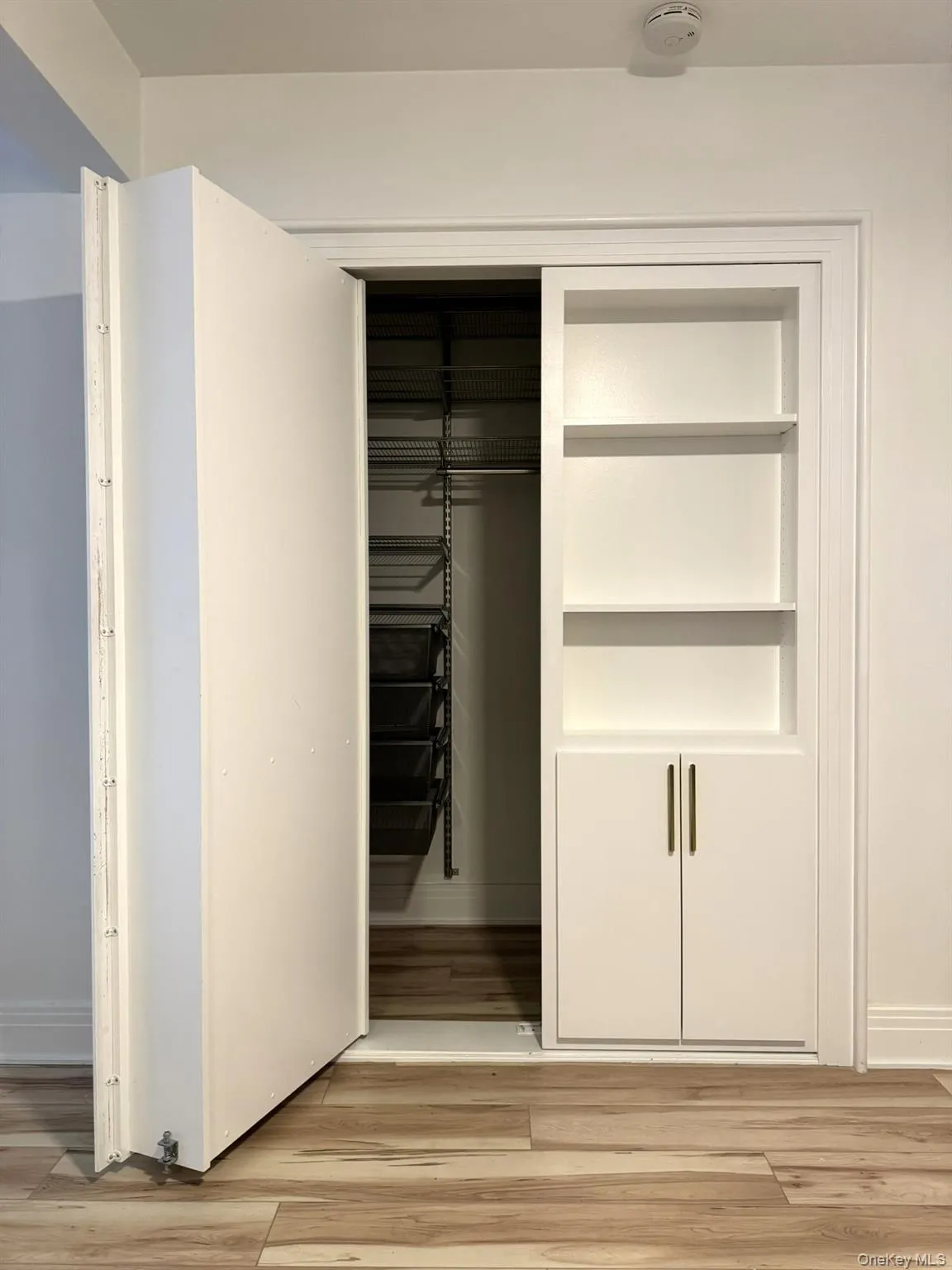 2090 Barnes Avenue, New York, NY, 1 Bedroom Bedrooms, 3 Rooms Rooms,1 BathroomBathrooms,Residential,For Rent,Barnes,0,1025067 2090 Barnes Avenue, New York, NY, 1 Bedroom Bedrooms, 3 Rooms Rooms,1 BathroomBathrooms,Residential,For Rent,Barnes,0,1025067