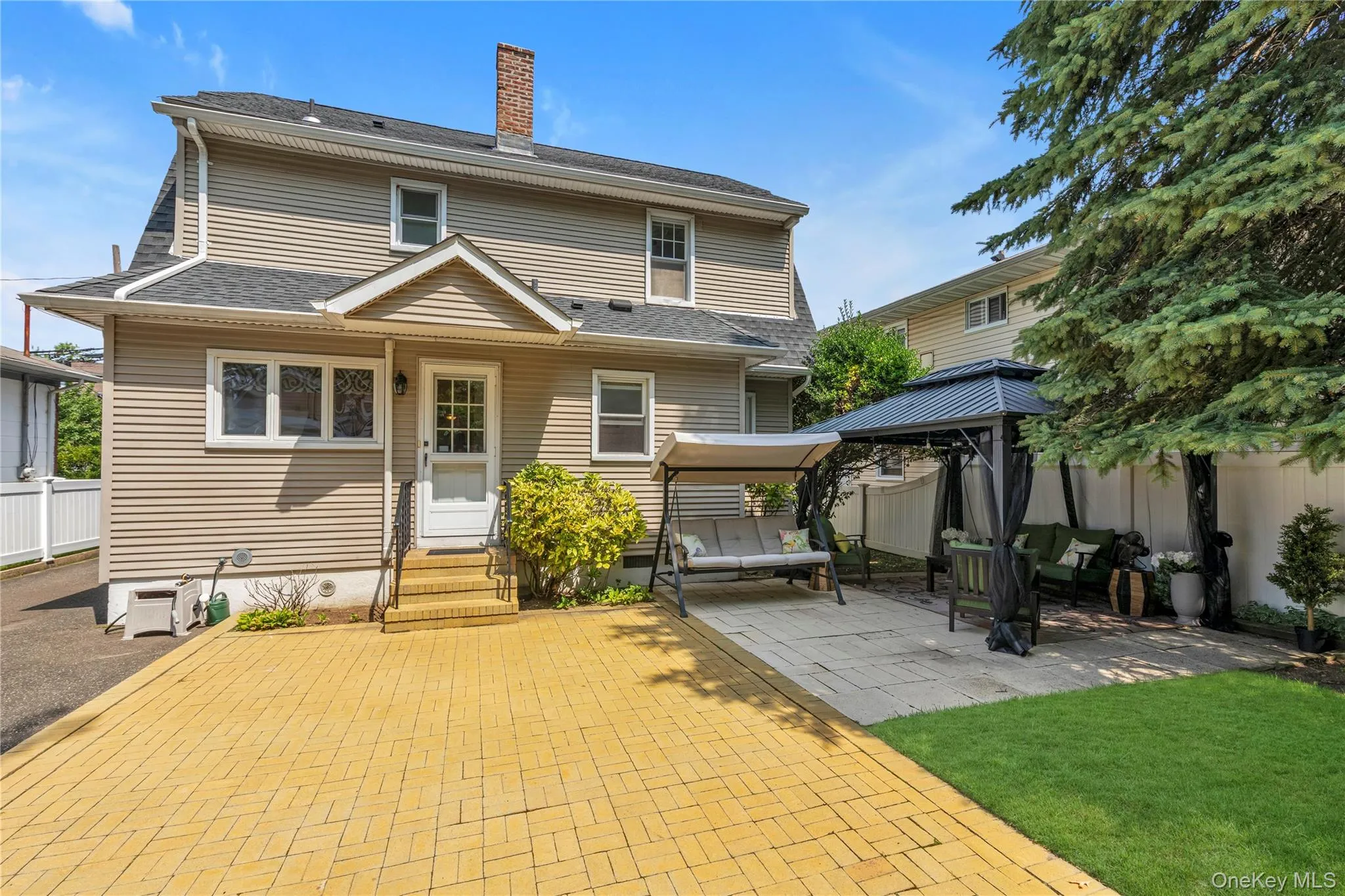 144 Buckingham Place, Hempstead, NY, 3 Bedrooms Bedrooms, 7 Rooms Rooms,2 BathroomsBathrooms,Residential,For Rent,Buckingham,0,1025070 144 Buckingham Place, Hempstead, NY, 3 Bedrooms Bedrooms, 7 Rooms Rooms,2 BathroomsBathrooms,Residential,For Rent,Buckingham,0,1025070