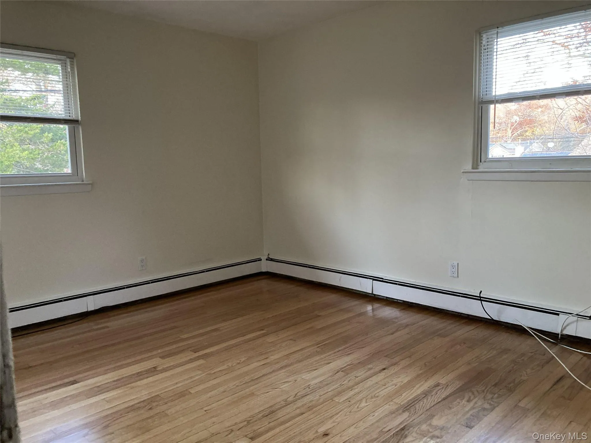 4 Chestnut Street, Brookhaven, NY, 3 Bedrooms Bedrooms, 6 Rooms Rooms,1 BathroomBathrooms,Residential Lease,For Rent,Chestnut,0,1025071 4 Chestnut Street, Brookhaven, NY, 3 Bedrooms Bedrooms, 6 Rooms Rooms,1 BathroomBathrooms,Residential Lease,For Rent,Chestnut,0,1025071