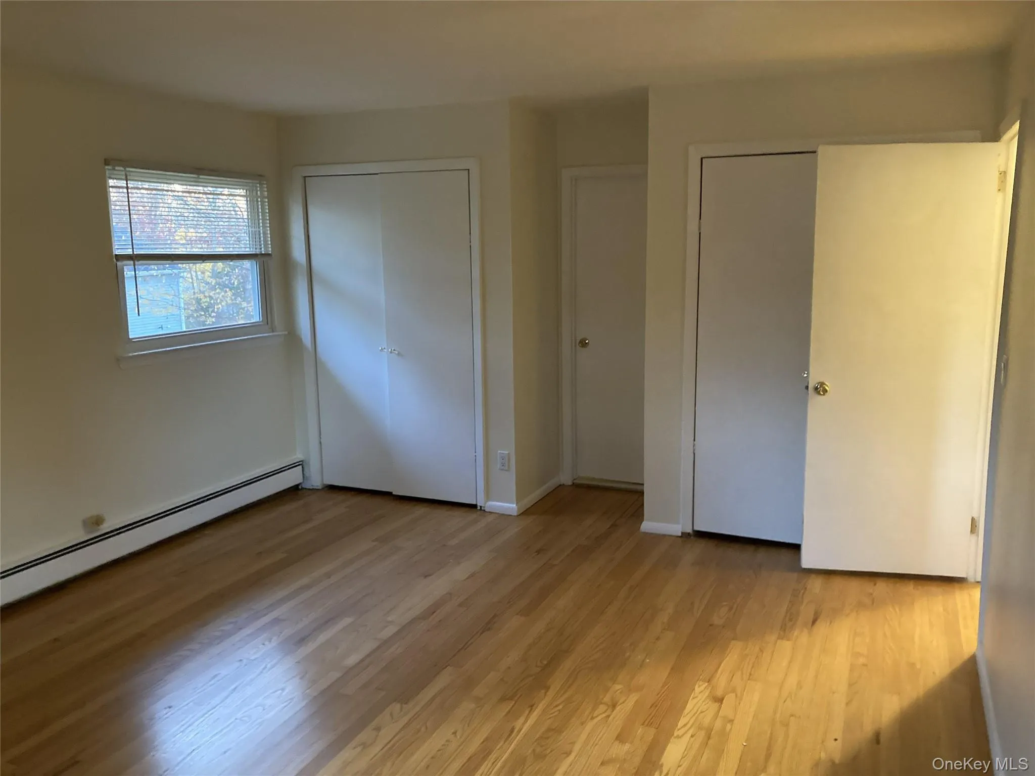 4 Chestnut Street, Brookhaven, NY, 3 Bedrooms Bedrooms, 6 Rooms Rooms,1 BathroomBathrooms,Residential Lease,For Rent,Chestnut,0,1025071 4 Chestnut Street, Brookhaven, NY, 3 Bedrooms Bedrooms, 6 Rooms Rooms,1 BathroomBathrooms,Residential Lease,For Rent,Chestnut,0,1025071