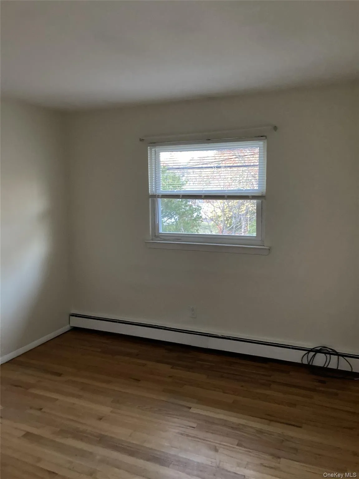 4 Chestnut Street, Brookhaven, NY, 3 Bedrooms Bedrooms, 6 Rooms Rooms,1 BathroomBathrooms,Residential Lease,For Rent,Chestnut,0,1025071 4 Chestnut Street, Brookhaven, NY, 3 Bedrooms Bedrooms, 6 Rooms Rooms,1 BathroomBathrooms,Residential Lease,For Rent,Chestnut,0,1025071