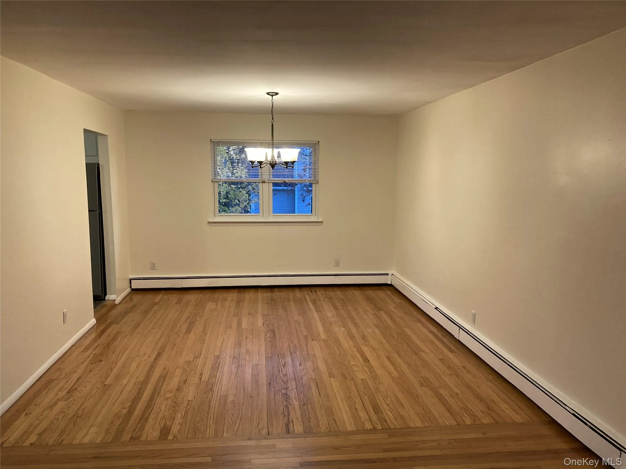 4 Chestnut Street, Brookhaven, NY, 3 Bedrooms Bedrooms, 6 Rooms Rooms,1 BathroomBathrooms,Residential Lease,For Rent,Chestnut,0,1025071 4 Chestnut Street, Brookhaven, NY, 3 Bedrooms Bedrooms, 6 Rooms Rooms,1 BathroomBathrooms,Residential Lease,For Rent,Chestnut,0,1025071