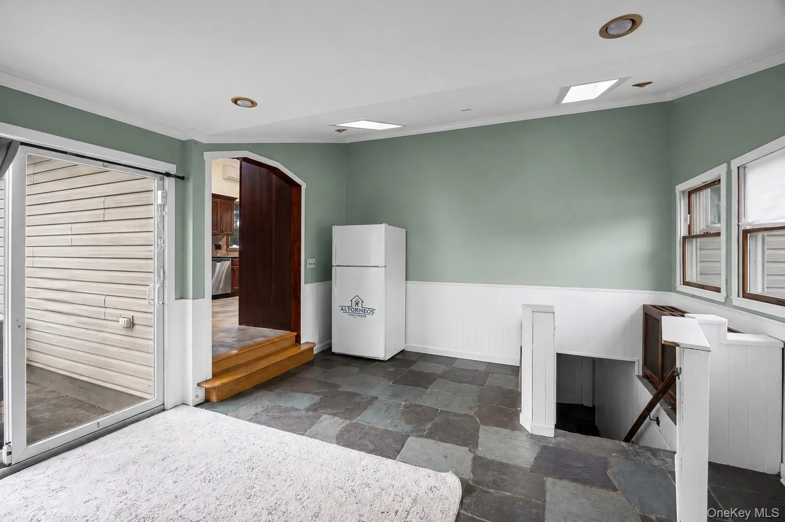 14 Tudor Road, Brookhaven, NY, 4 Bedrooms Bedrooms, 8 Rooms Rooms,2 BathroomsBathrooms,Residential,For Rent,Tudor,0,1025072 14 Tudor Road, Brookhaven, NY, 4 Bedrooms Bedrooms, 8 Rooms Rooms,2 BathroomsBathrooms,Residential,For Rent,Tudor,0,1025072