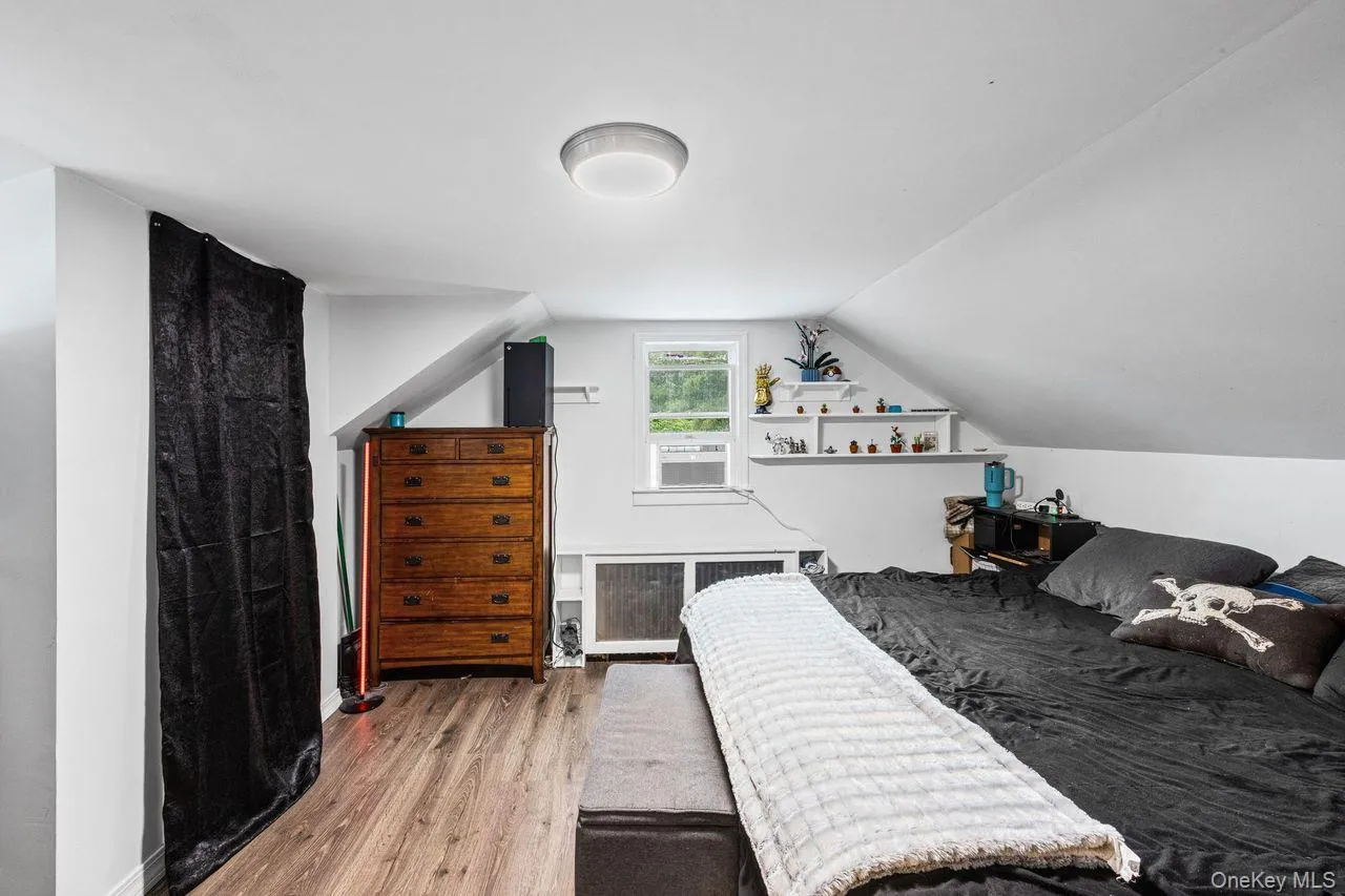 14 Tudor Road, Brookhaven, NY, 4 Bedrooms Bedrooms, 8 Rooms Rooms,2 BathroomsBathrooms,Residential,For Rent,Tudor,0,1025072 14 Tudor Road, Brookhaven, NY, 4 Bedrooms Bedrooms, 8 Rooms Rooms,2 BathroomsBathrooms,Residential,For Rent,Tudor,0,1025072
