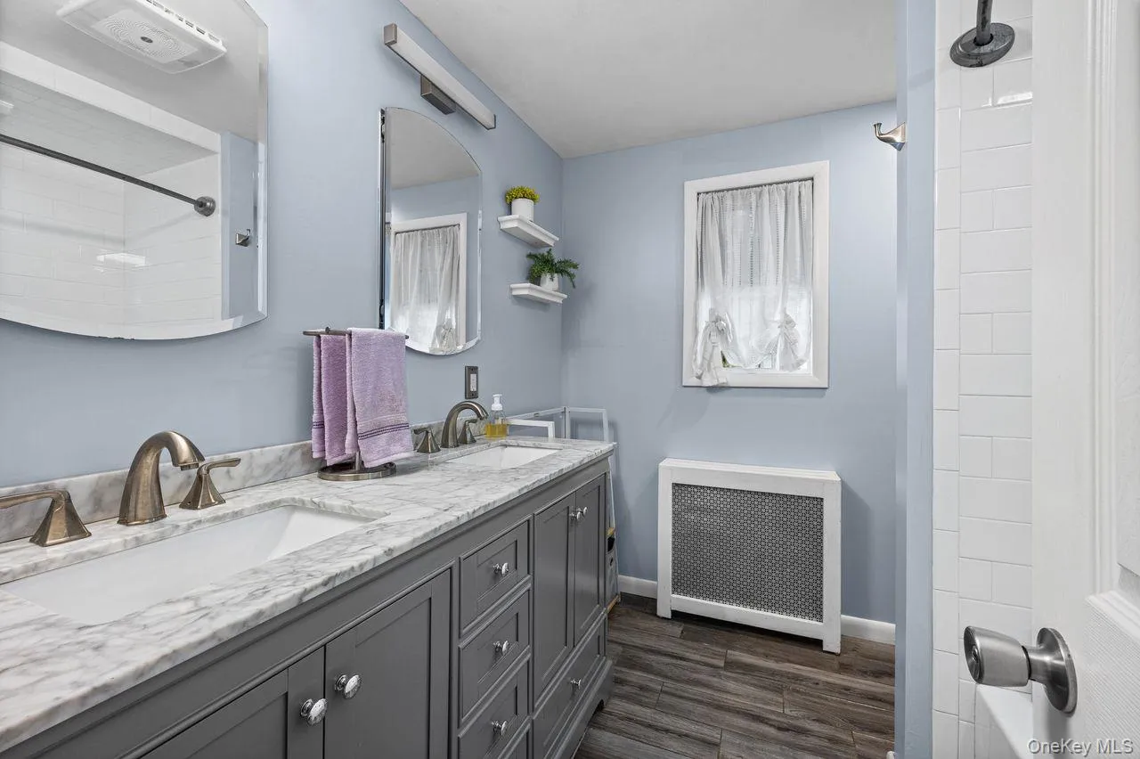 14 Tudor Road, Brookhaven, NY, 4 Bedrooms Bedrooms, 8 Rooms Rooms,2 BathroomsBathrooms,Residential,For Rent,Tudor,0,1025072 14 Tudor Road, Brookhaven, NY, 4 Bedrooms Bedrooms, 8 Rooms Rooms,2 BathroomsBathrooms,Residential,For Rent,Tudor,0,1025072