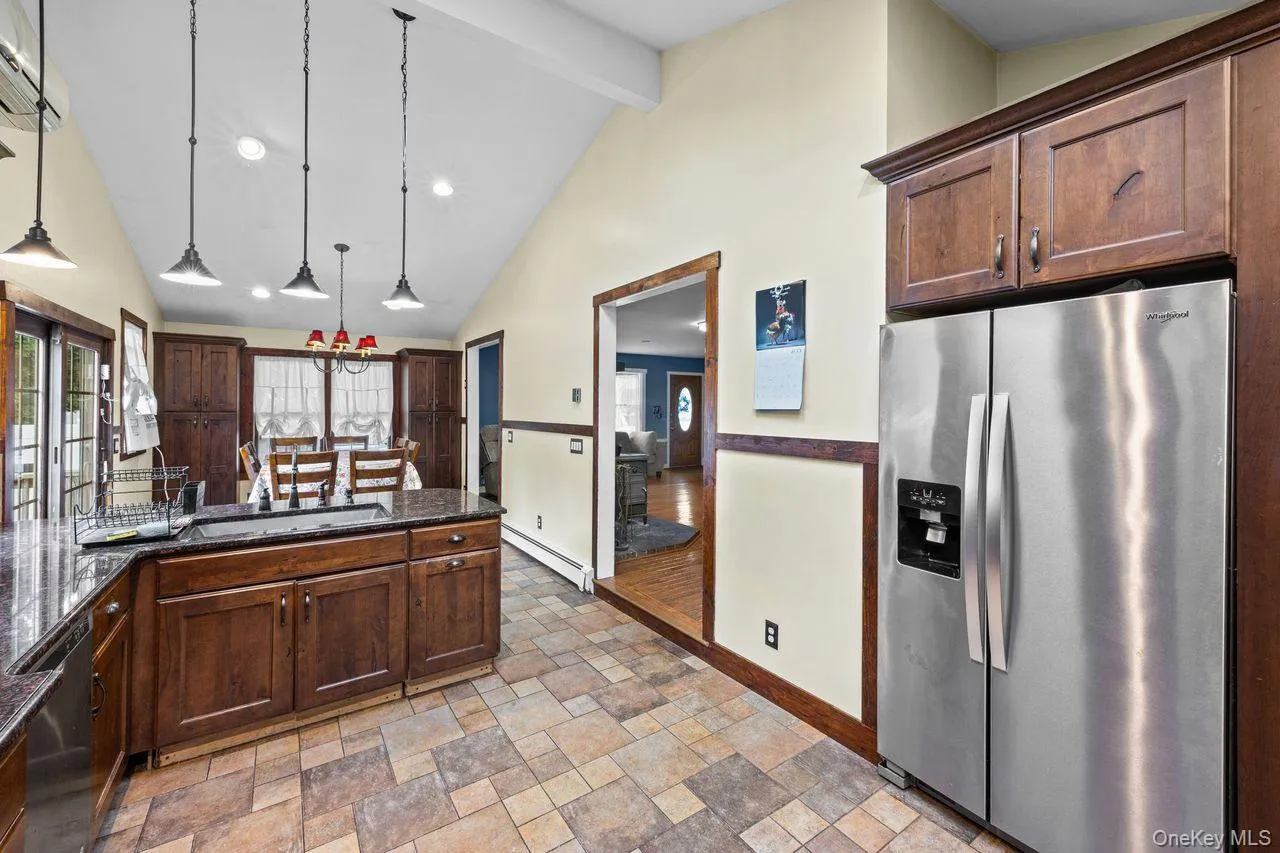 14 Tudor Road, Brookhaven, NY, 4 Bedrooms Bedrooms, 8 Rooms Rooms,2 BathroomsBathrooms,Residential,For Rent,Tudor,0,1025072 14 Tudor Road, Brookhaven, NY, 4 Bedrooms Bedrooms, 8 Rooms Rooms,2 BathroomsBathrooms,Residential,For Rent,Tudor,0,1025072