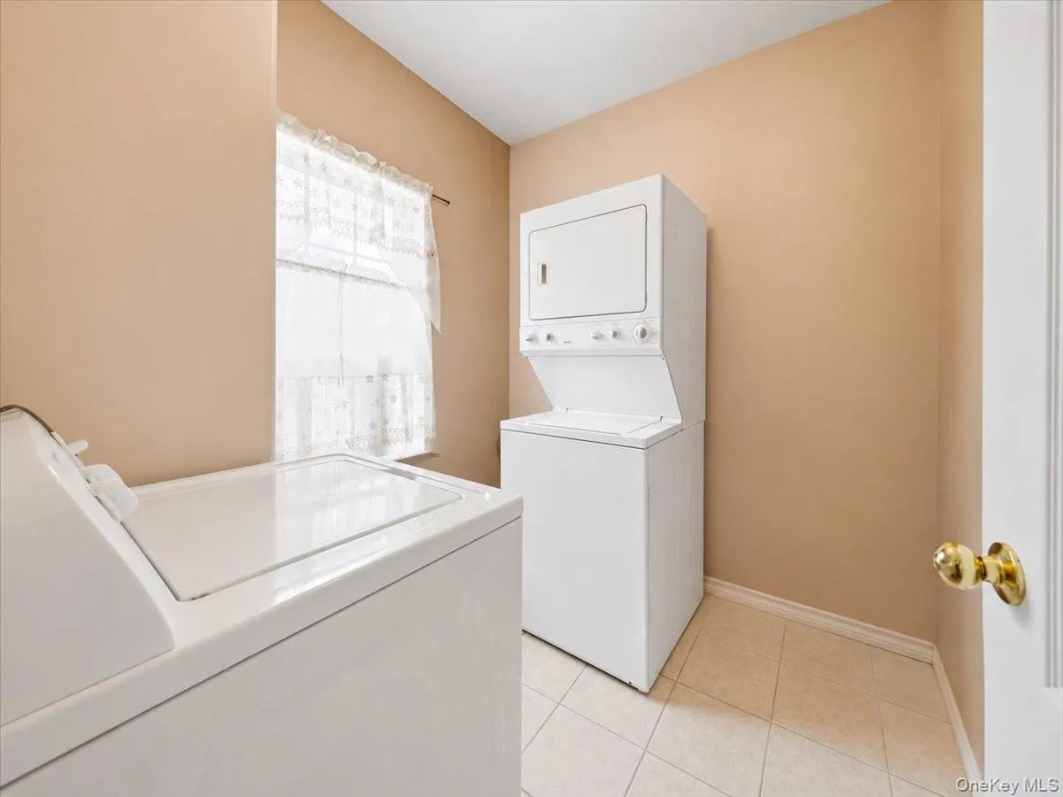 977 Mt Hope Road, Middletown, NY, 4 Bedrooms Bedrooms, 8 Rooms Rooms,2 BathroomsBathrooms,Residential,For Rent,Mt Hope,0,1025075 977 Mt Hope Road, Middletown, NY, 4 Bedrooms Bedrooms, 8 Rooms Rooms,2 BathroomsBathrooms,Residential,For Rent,Mt Hope,0,1025075