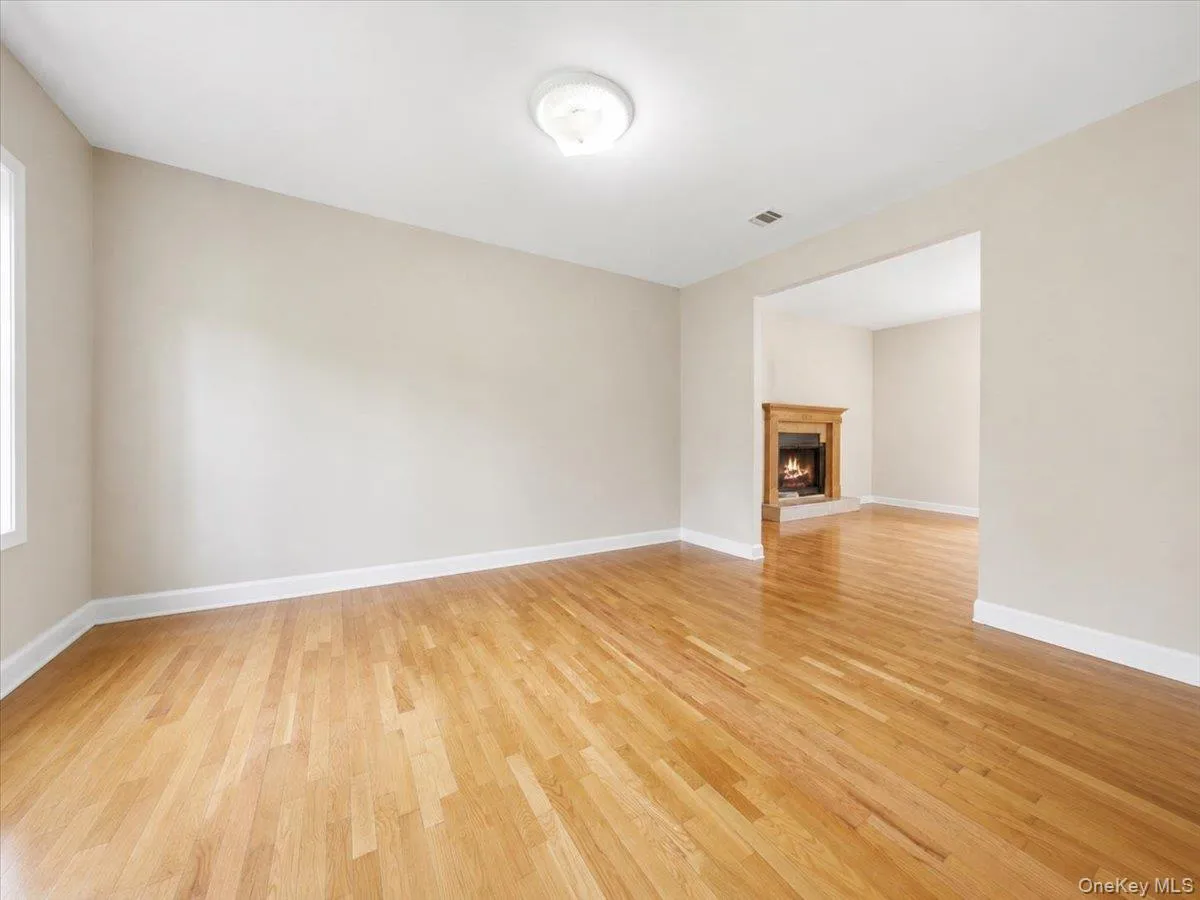 977 Mt Hope Road, Middletown, NY, 4 Bedrooms Bedrooms, 8 Rooms Rooms,2 BathroomsBathrooms,Residential,For Rent,Mt Hope,0,1025075 977 Mt Hope Road, Middletown, NY, 4 Bedrooms Bedrooms, 8 Rooms Rooms,2 BathroomsBathrooms,Residential,For Rent,Mt Hope,0,1025075