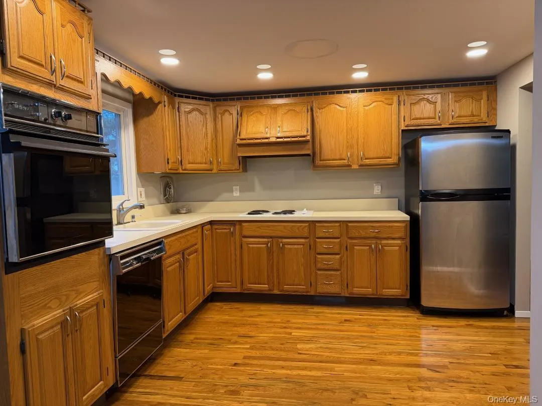 508 N. Broome Avenue, Babylon, NY, 1 Bedroom Bedrooms, 4 Rooms Rooms,1 BathroomBathrooms,Residential Lease,For Rent,Broome,0,1025078 508 N. Broome Avenue, Babylon, NY, 1 Bedroom Bedrooms, 4 Rooms Rooms,1 BathroomBathrooms,Residential Lease,For Rent,Broome,0,1025078