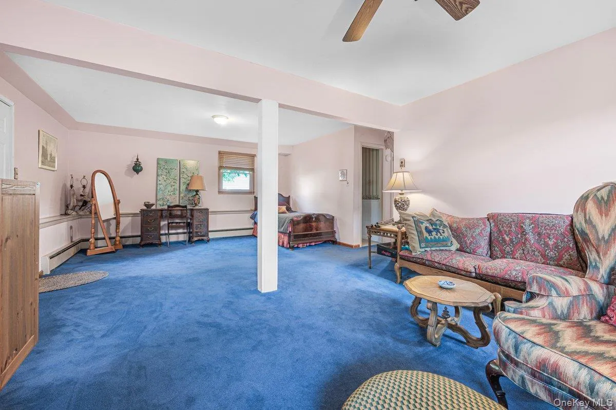 2 Atlas Court, North Hempstead, NY, 4 Bedrooms Bedrooms, 6 Rooms Rooms,1 BathroomBathrooms,Residential,For Rent,Atlas,0,1025084 2 Atlas Court, North Hempstead, NY, 4 Bedrooms Bedrooms, 6 Rooms Rooms,1 BathroomBathrooms,Residential,For Rent,Atlas,0,1025084