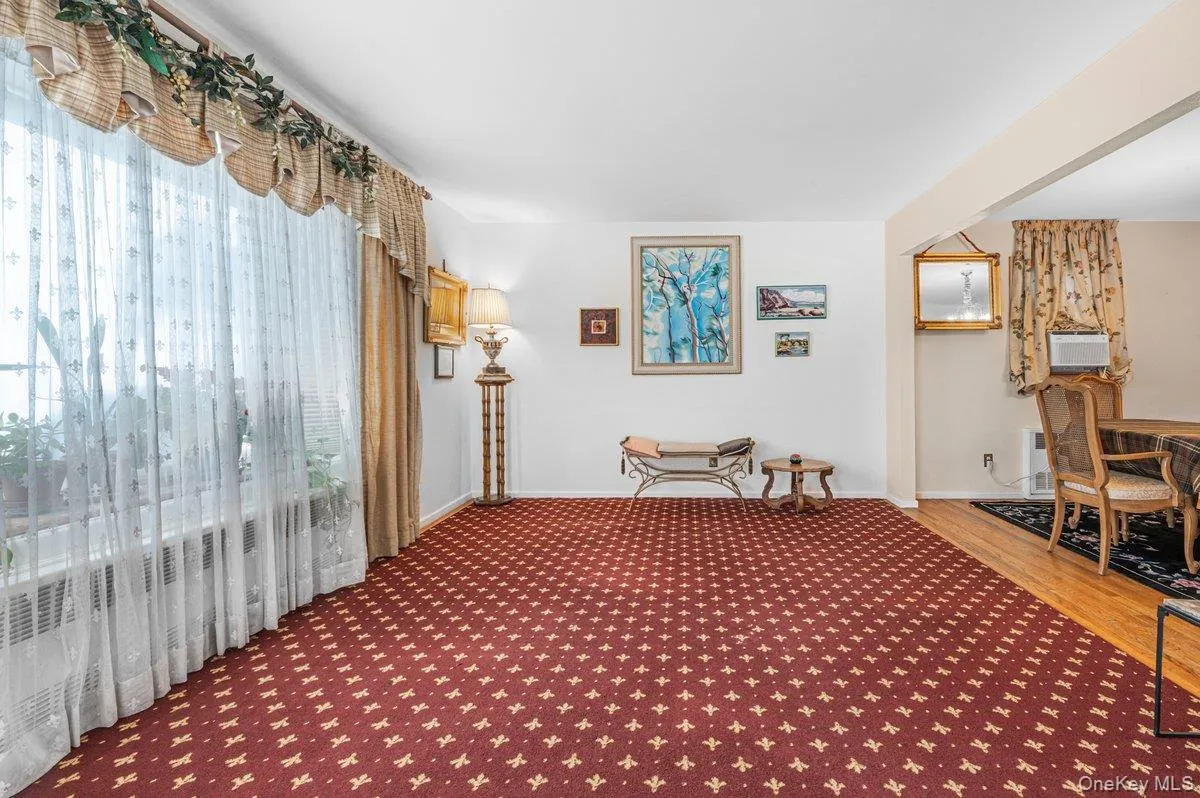 2 Atlas Court, North Hempstead, NY, 4 Bedrooms Bedrooms, 6 Rooms Rooms,1 BathroomBathrooms,Residential,For Rent,Atlas,0,1025084 2 Atlas Court, North Hempstead, NY, 4 Bedrooms Bedrooms, 6 Rooms Rooms,1 BathroomBathrooms,Residential,For Rent,Atlas,0,1025084