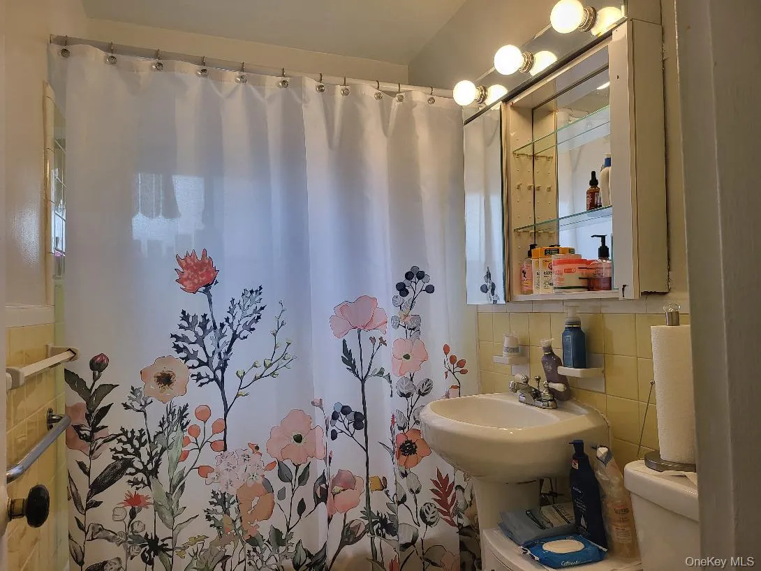 87-56 Francis Lewis Boulevard, New York, NY, 1 Bedroom Bedrooms, 4 Rooms Rooms,1 BathroomBathrooms,Residential,For Rent,Francis Lewis,0,1025086 87-56 Francis Lewis Boulevard, New York, NY, 1 Bedroom Bedrooms, 4 Rooms Rooms,1 BathroomBathrooms,Residential,For Rent,Francis Lewis,0,1025086