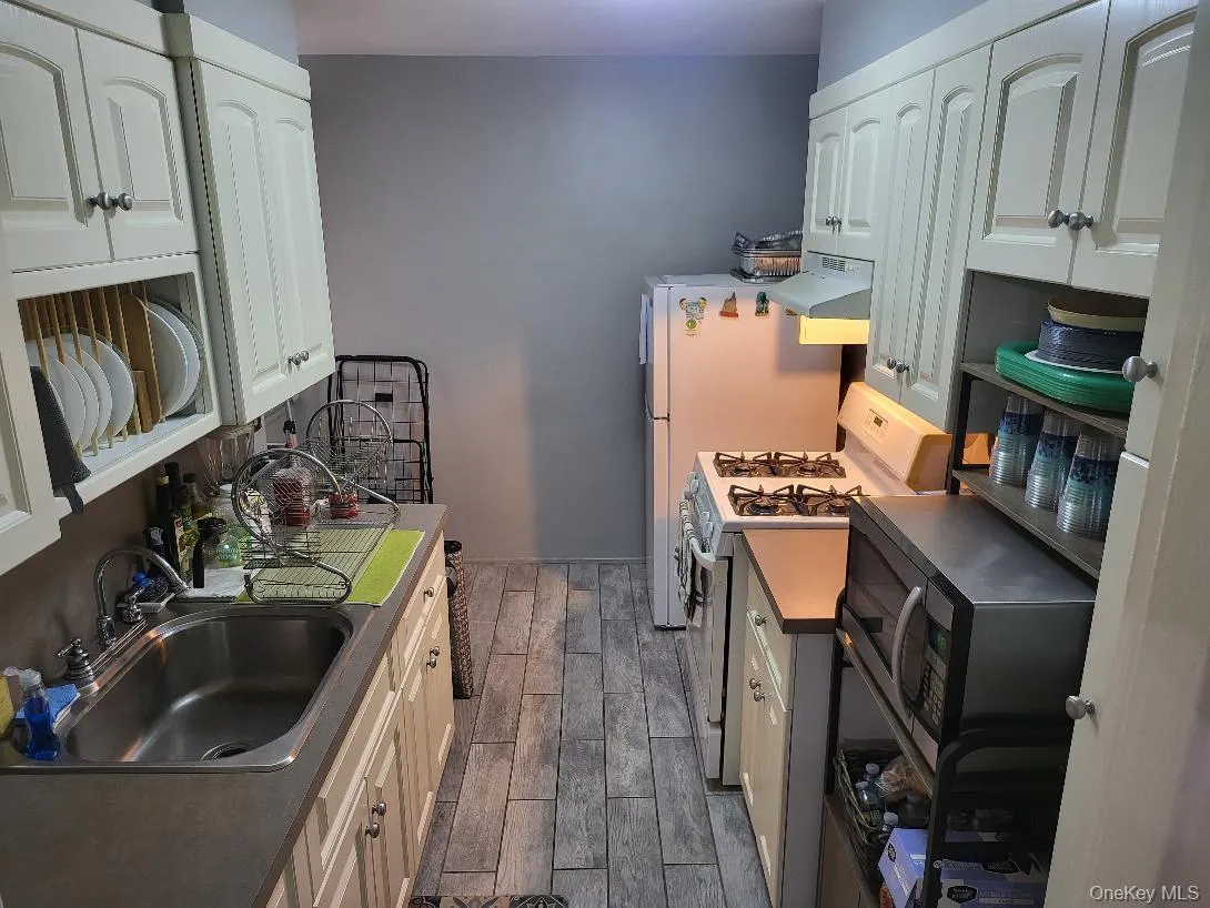87-56 Francis Lewis Boulevard, New York, NY, 1 Bedroom Bedrooms, 4 Rooms Rooms,1 BathroomBathrooms,Residential,For Rent,Francis Lewis,0,1025086 87-56 Francis Lewis Boulevard, New York, NY, 1 Bedroom Bedrooms, 4 Rooms Rooms,1 BathroomBathrooms,Residential,For Rent,Francis Lewis,0,1025086