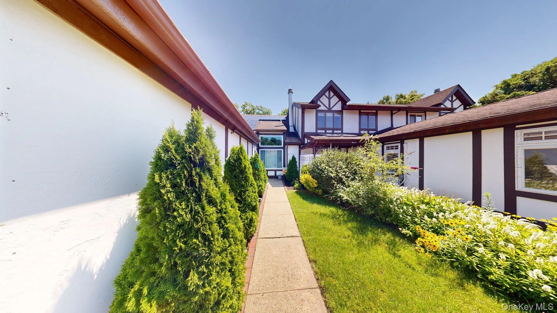 10 Amesworth Court, Brookhaven, NY, 3 Bedrooms Bedrooms, 6 Rooms Rooms,1 BathroomBathrooms,Residential,For Rent,Amesworth,0,1025089 10 Amesworth Court, Brookhaven, NY, 3 Bedrooms Bedrooms, 6 Rooms Rooms,1 BathroomBathrooms,Residential,For Rent,Amesworth,0,1025089