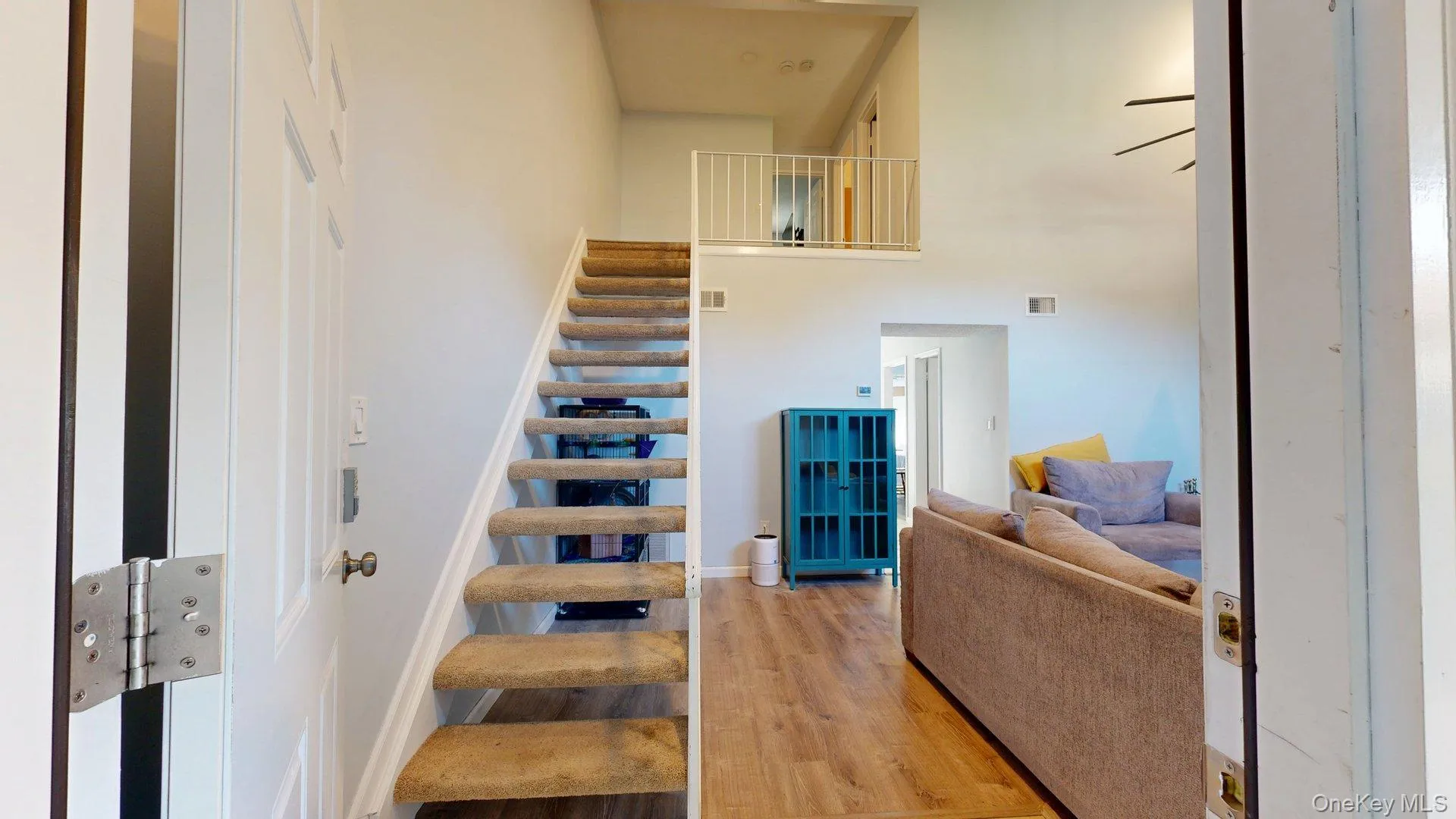 10 Amesworth Court, Brookhaven, NY, 3 Bedrooms Bedrooms, 6 Rooms Rooms,1 BathroomBathrooms,Residential,For Rent,Amesworth,0,1025089 10 Amesworth Court, Brookhaven, NY, 3 Bedrooms Bedrooms, 6 Rooms Rooms,1 BathroomBathrooms,Residential,For Rent,Amesworth,0,1025089