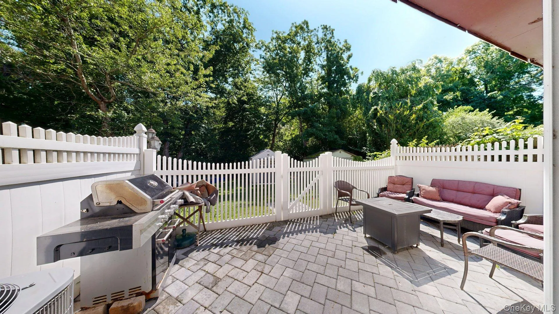 10 Amesworth Court, Brookhaven, NY, 3 Bedrooms Bedrooms, 6 Rooms Rooms,1 BathroomBathrooms,Residential,For Rent,Amesworth,0,1025089 10 Amesworth Court, Brookhaven, NY, 3 Bedrooms Bedrooms, 6 Rooms Rooms,1 BathroomBathrooms,Residential,For Rent,Amesworth,0,1025089