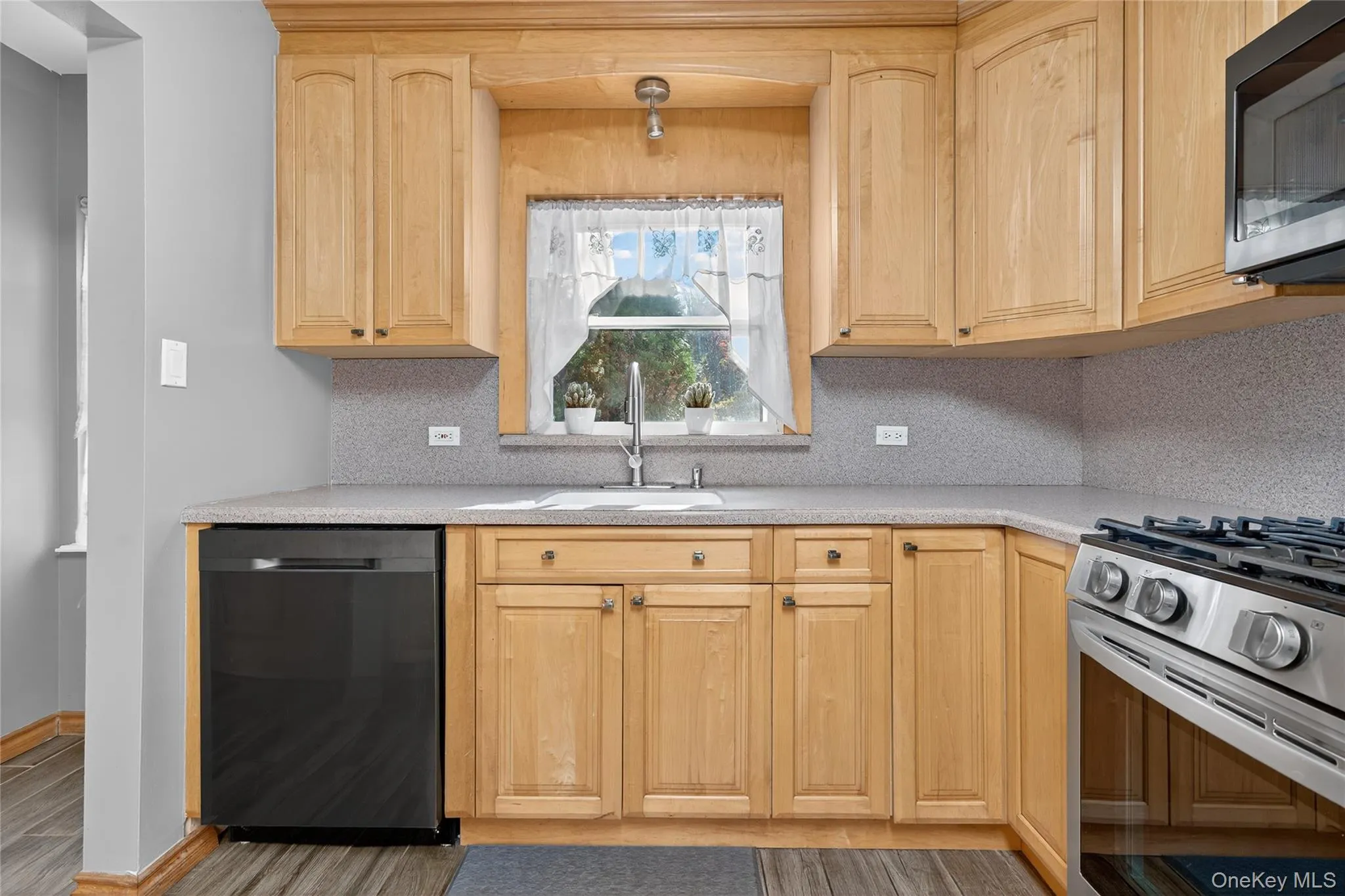 91 Meyerhoff Road, Fallsburg, NY, 3 Bedrooms Bedrooms, 7 Rooms Rooms,3 BathroomsBathrooms,Residential Lease,For Rent,Meyerhoff,0,1025102 91 Meyerhoff Road, Fallsburg, NY, 3 Bedrooms Bedrooms, 7 Rooms Rooms,3 BathroomsBathrooms,Residential Lease,For Rent,Meyerhoff,0,1025102